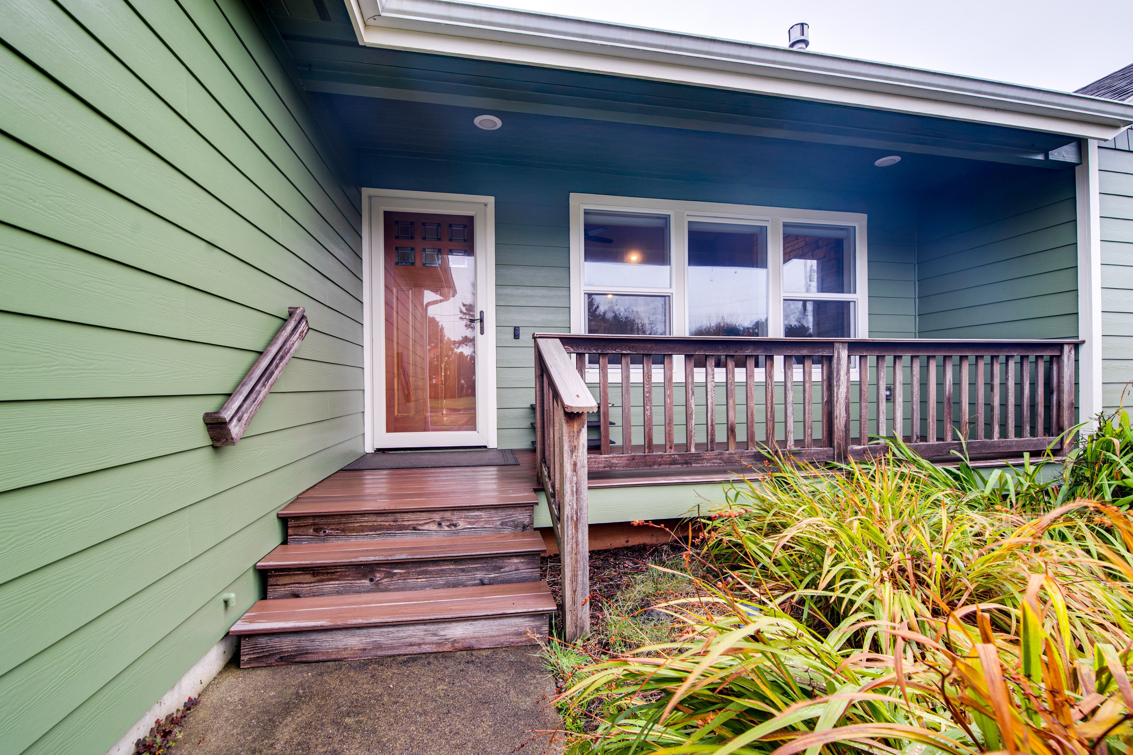 House Exterior | Keyless Entry