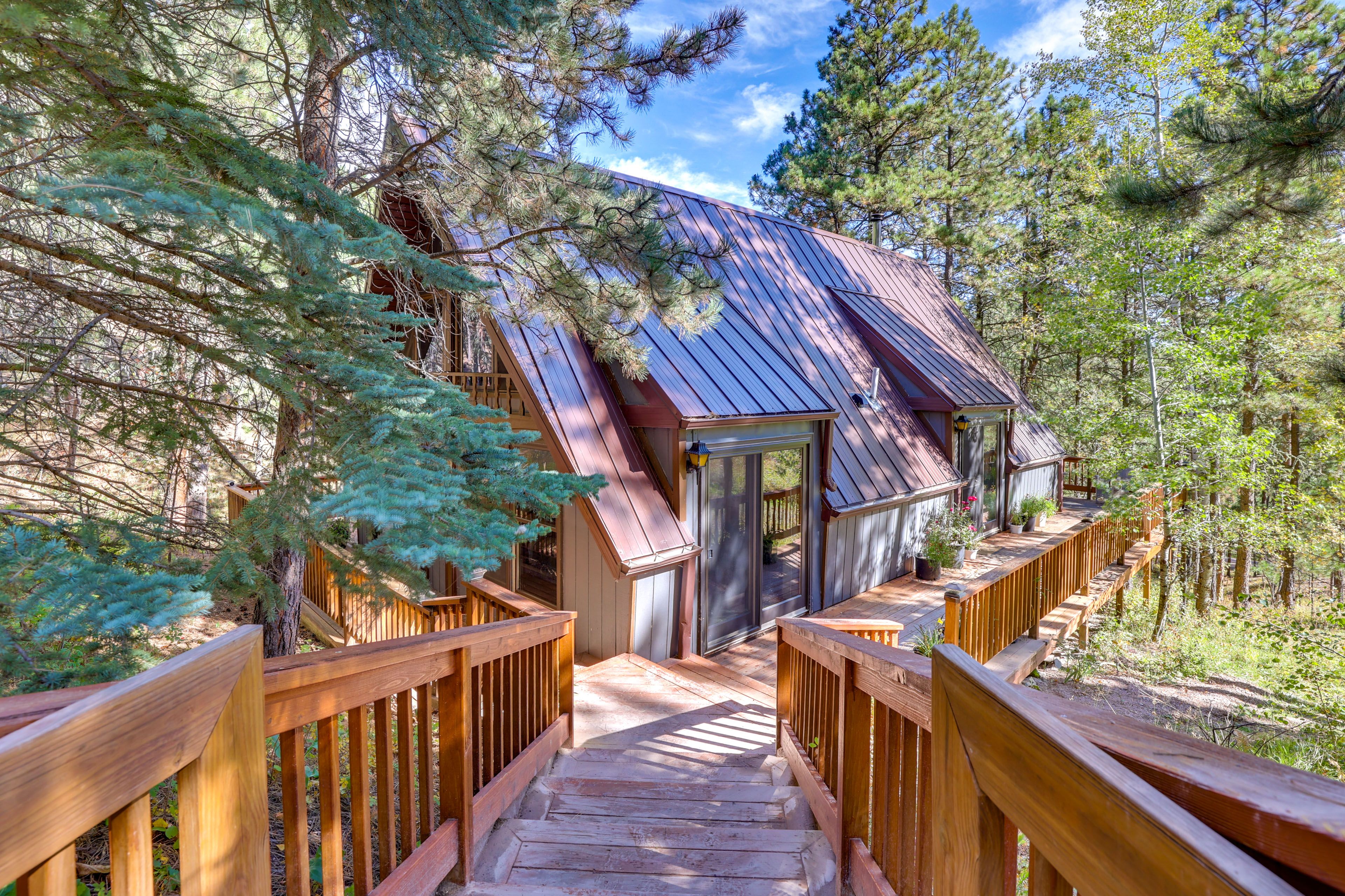 Rapid City Vacation Rental | 3BR | 1.5BA | Steps Required | 1,950 Sq Ft