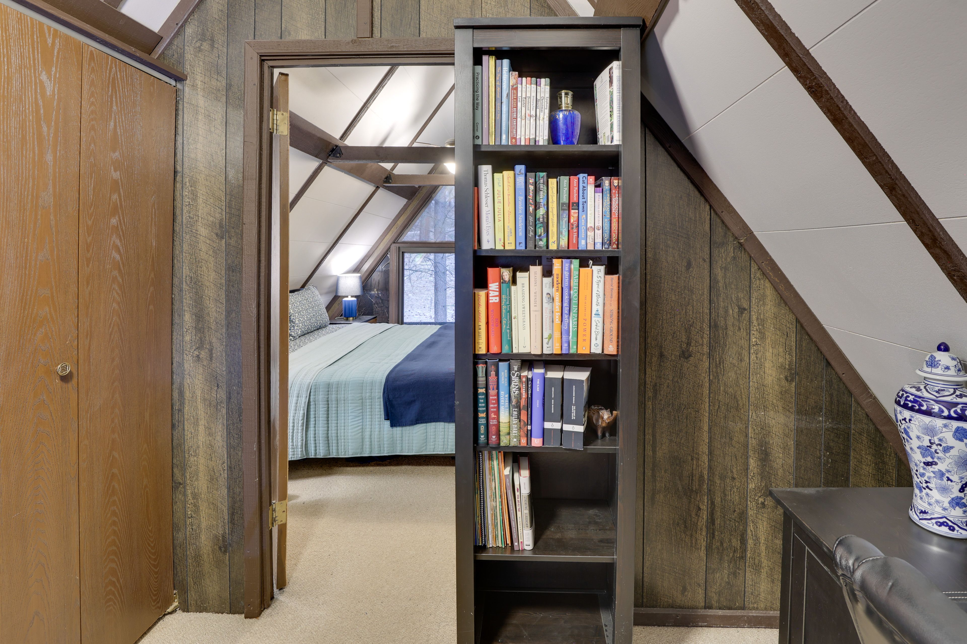 Bedroom 3 | King Bed | 2nd Floor