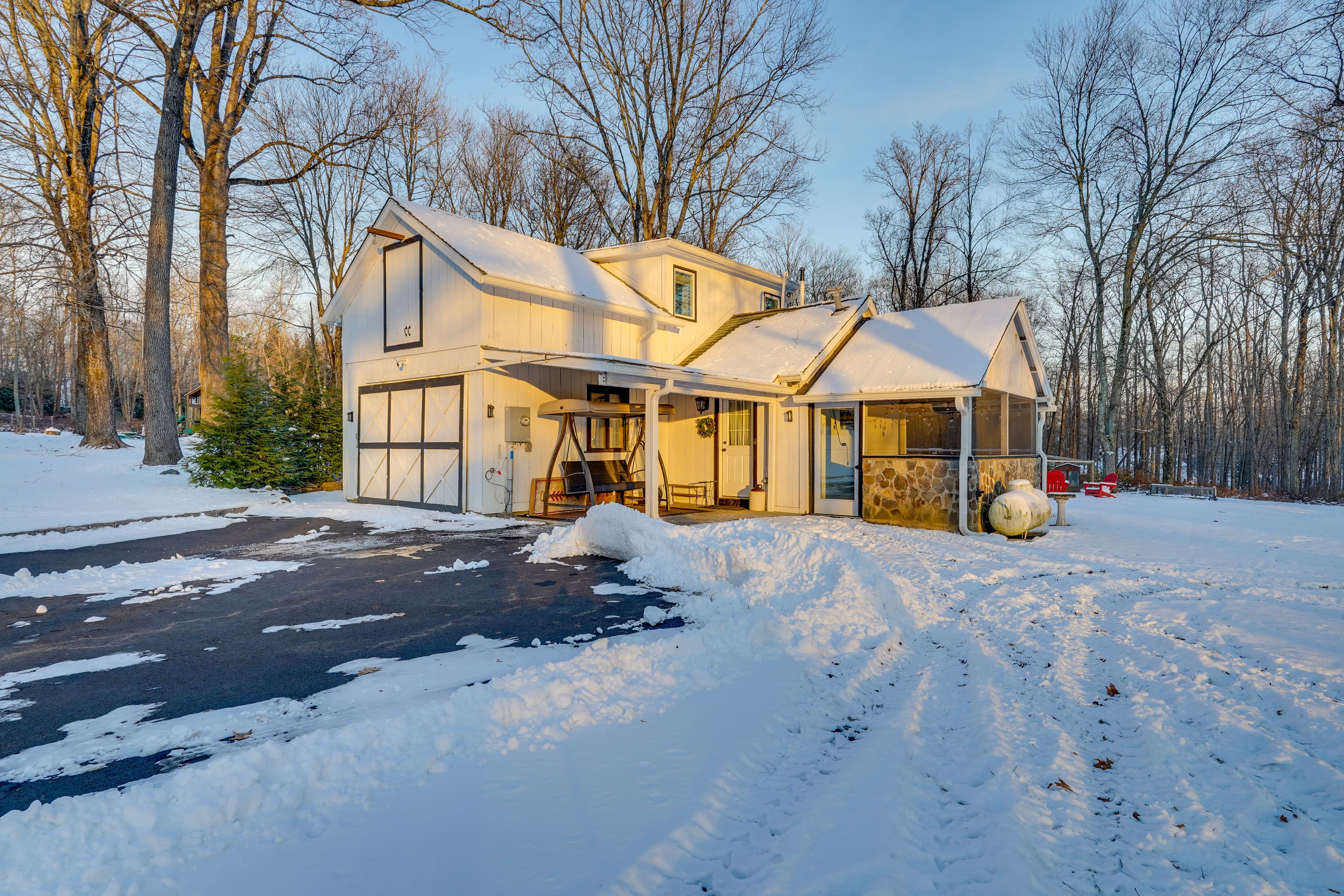 Parking | Driveway (2 Vehicles)