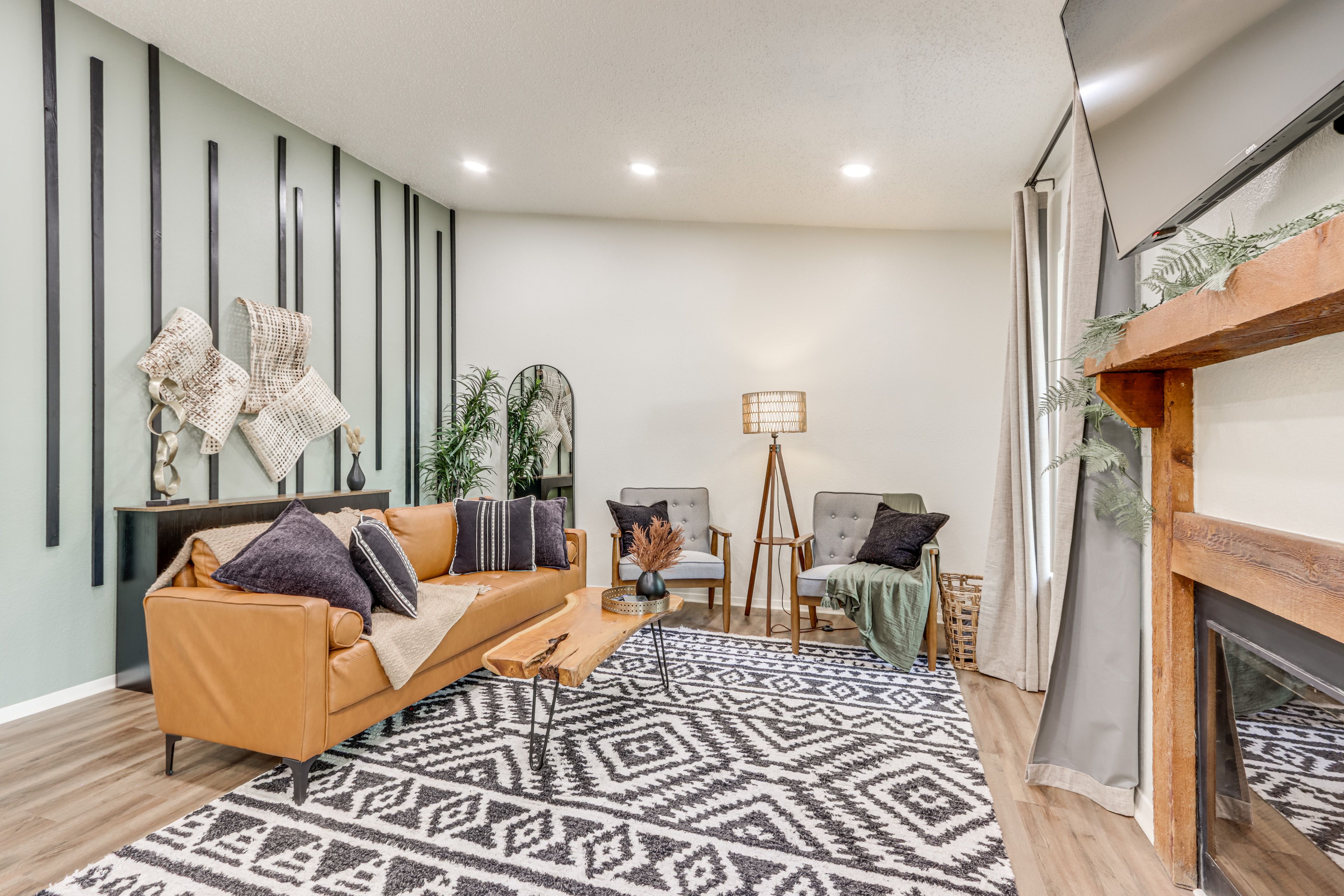 Living Room | Fireplace