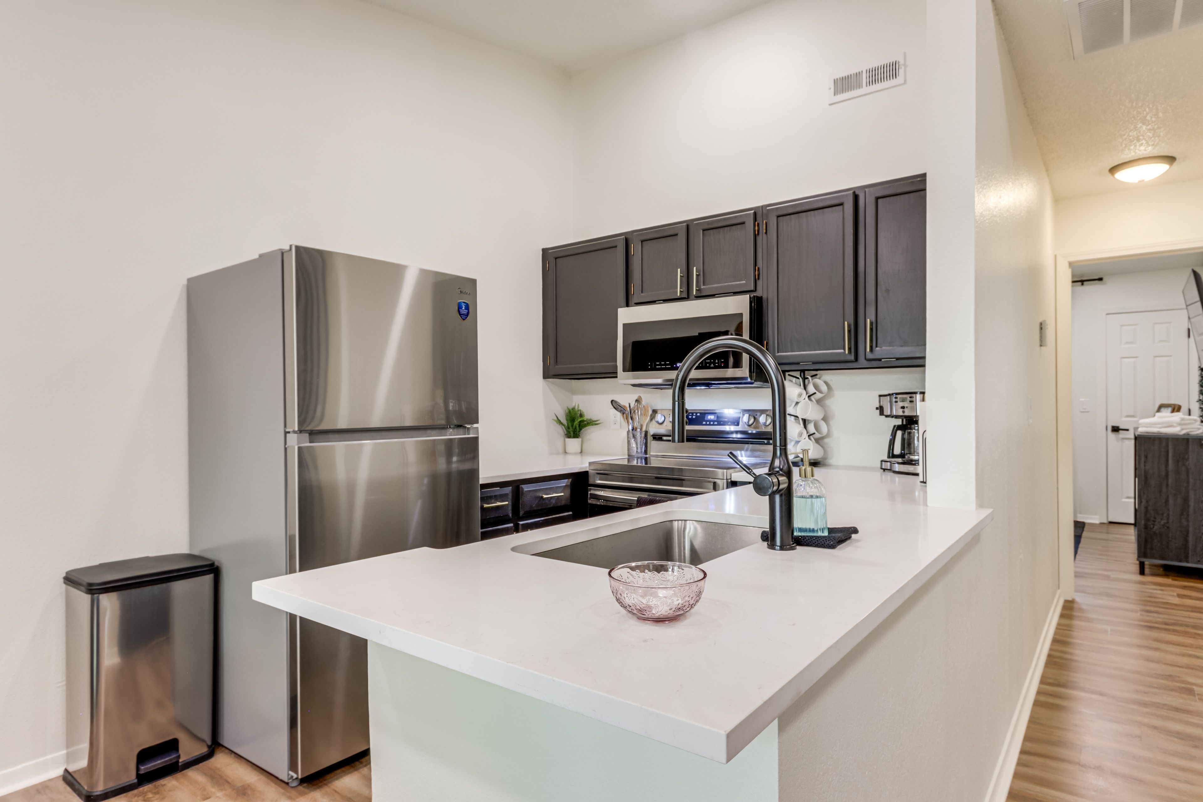 Kitchen | Drip/Single-Serve Coffee Maker | Dishwasher | Cooking Basics