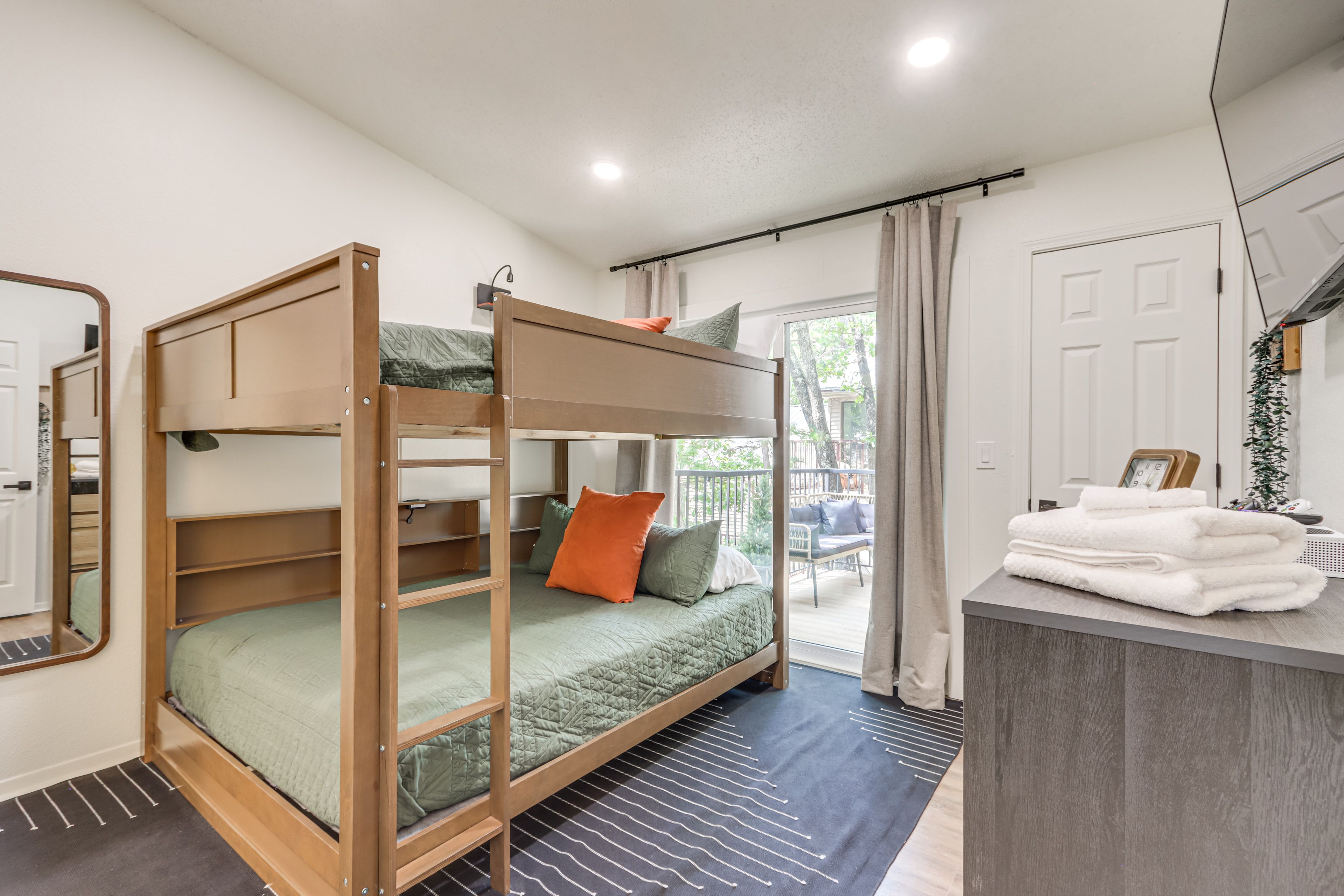 Bedroom 2 | Queen Bunk Bed