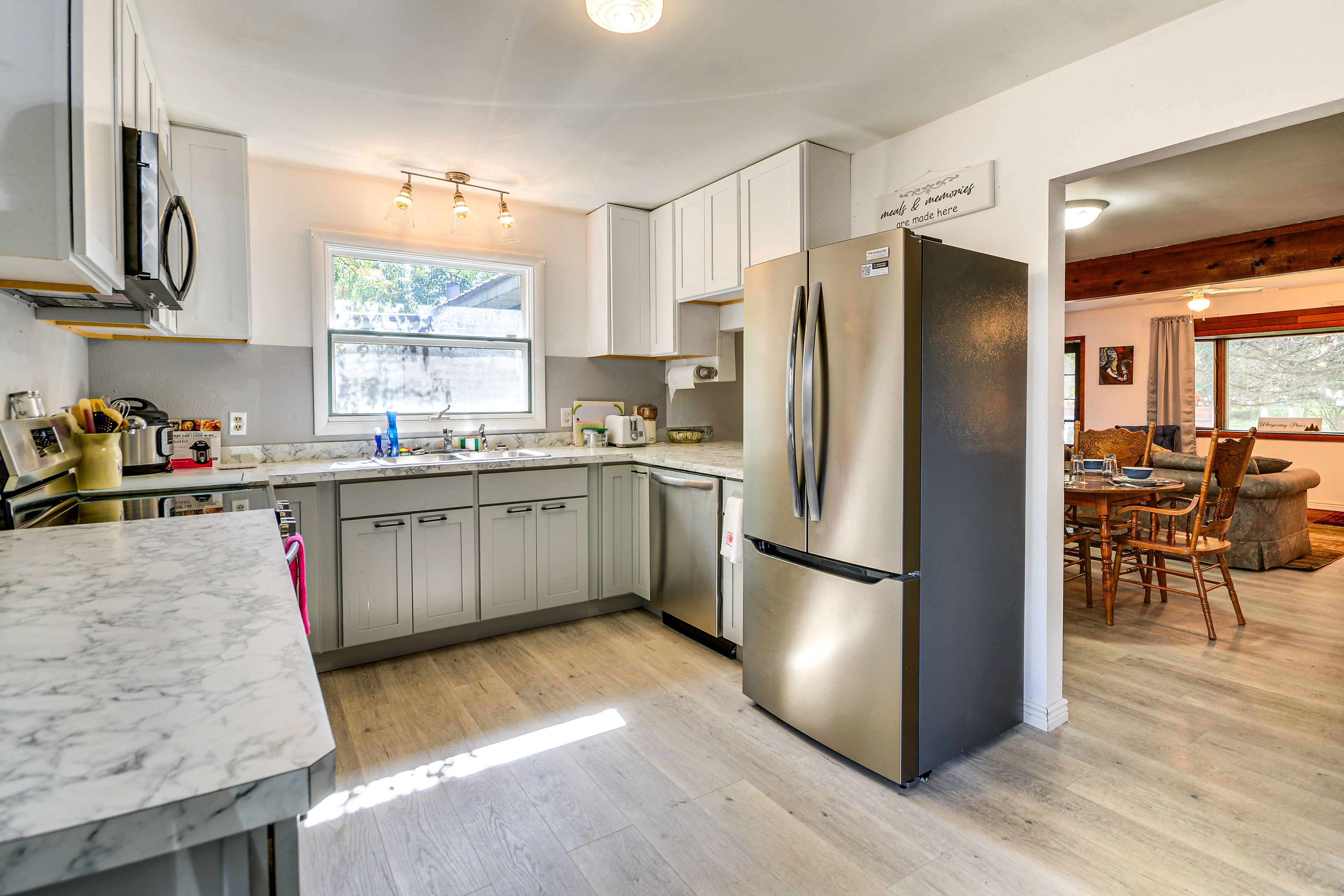 Kitchen | Keurig | Blender | Slow Cooker | Trash Bags & Paper Towels