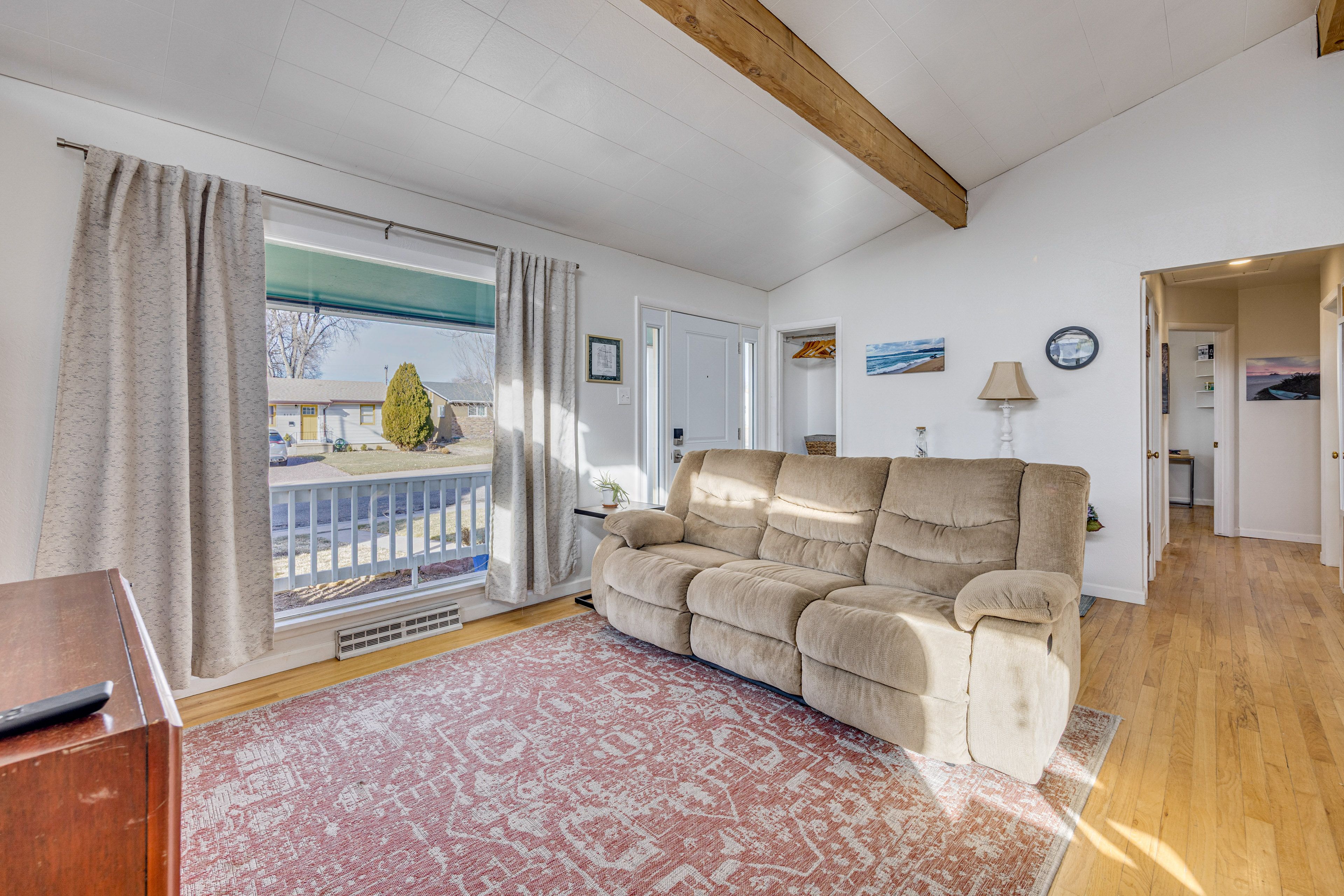 Living Room | Smart TV