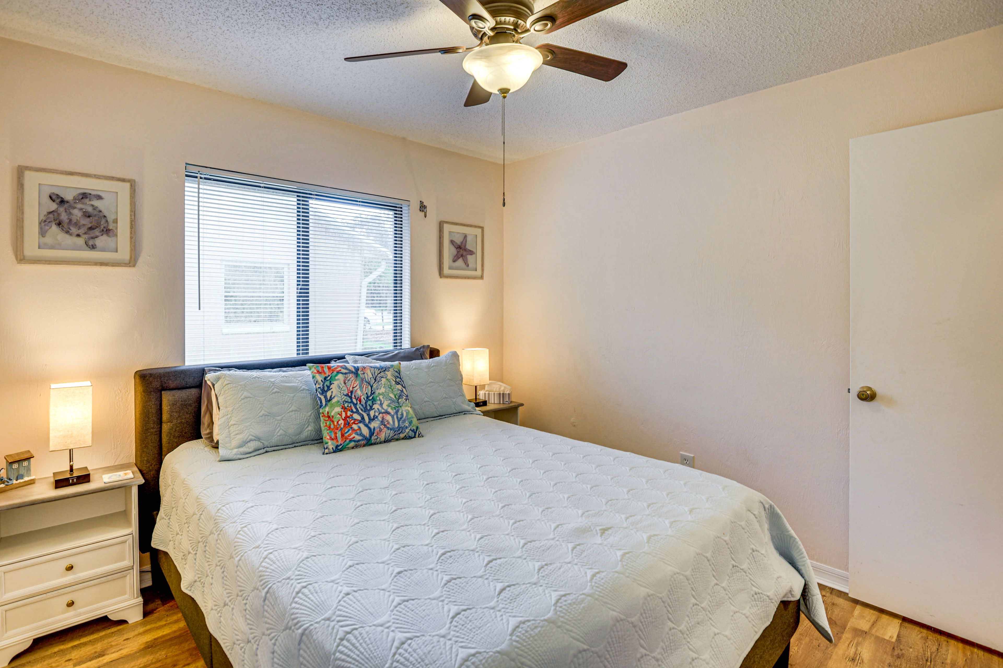 Bedroom 2 | Queen Bed | Linens Provided