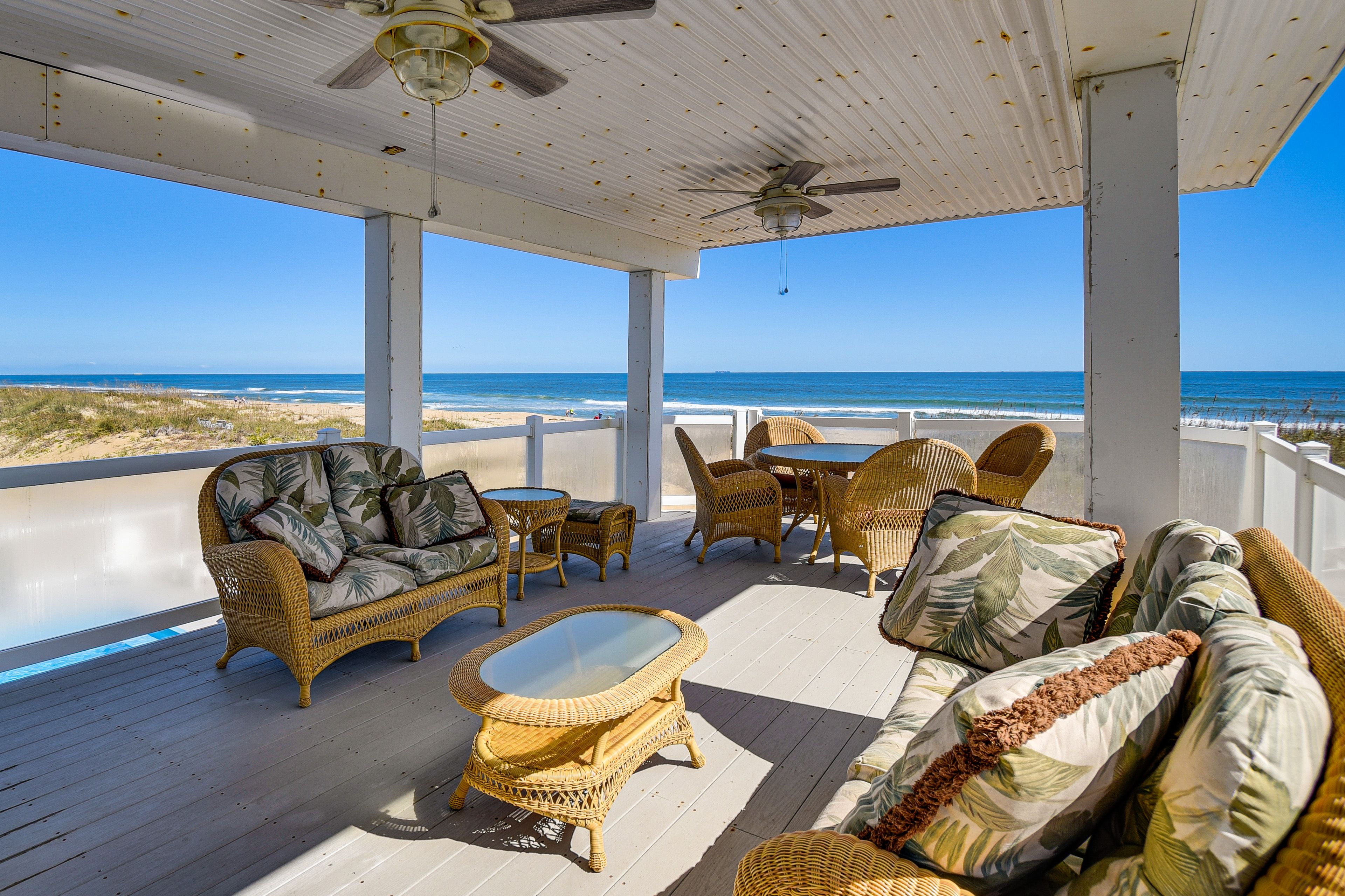 Covered Deck | Outdoor Seating