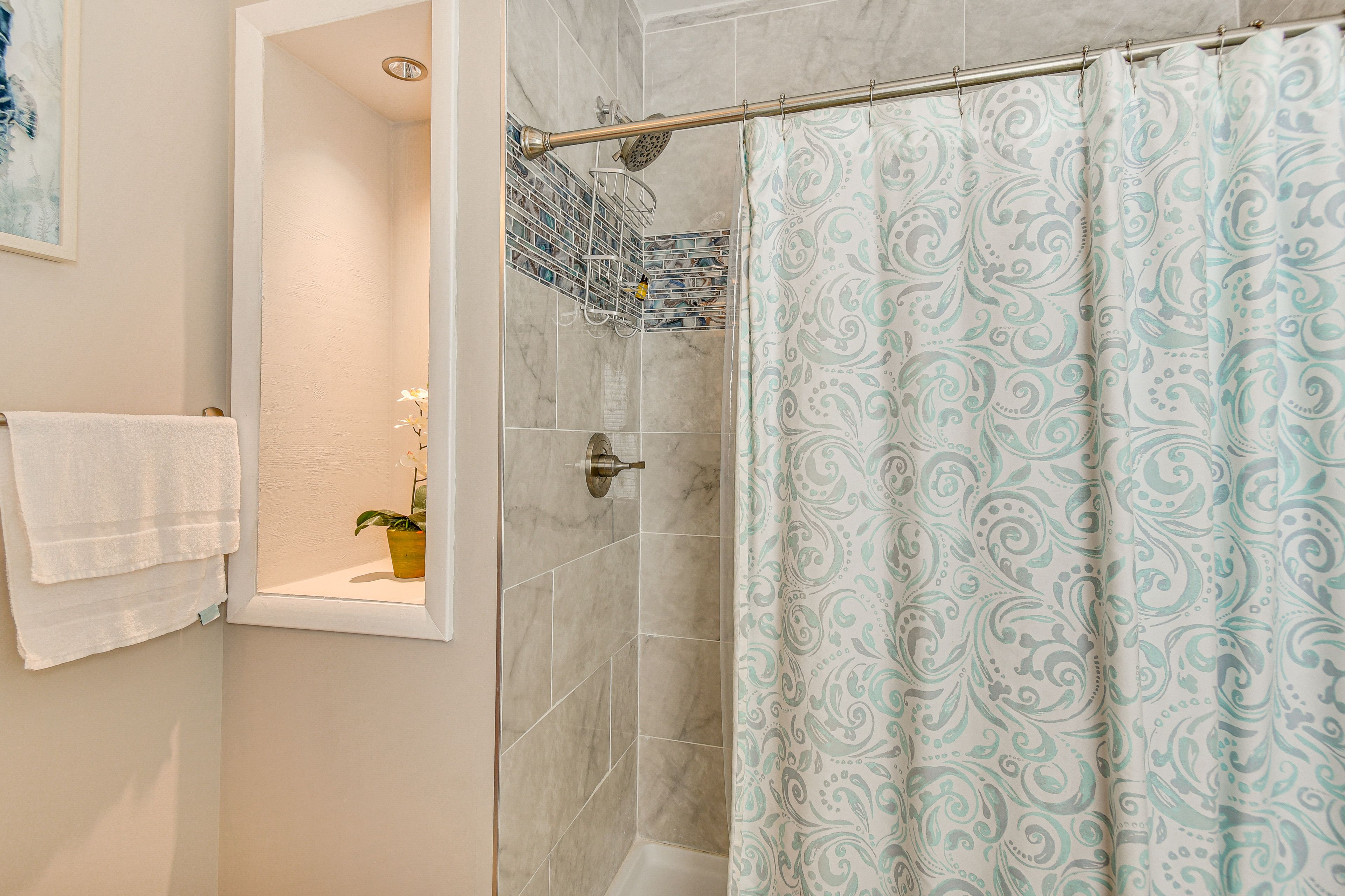 Bathroom | Upper Level