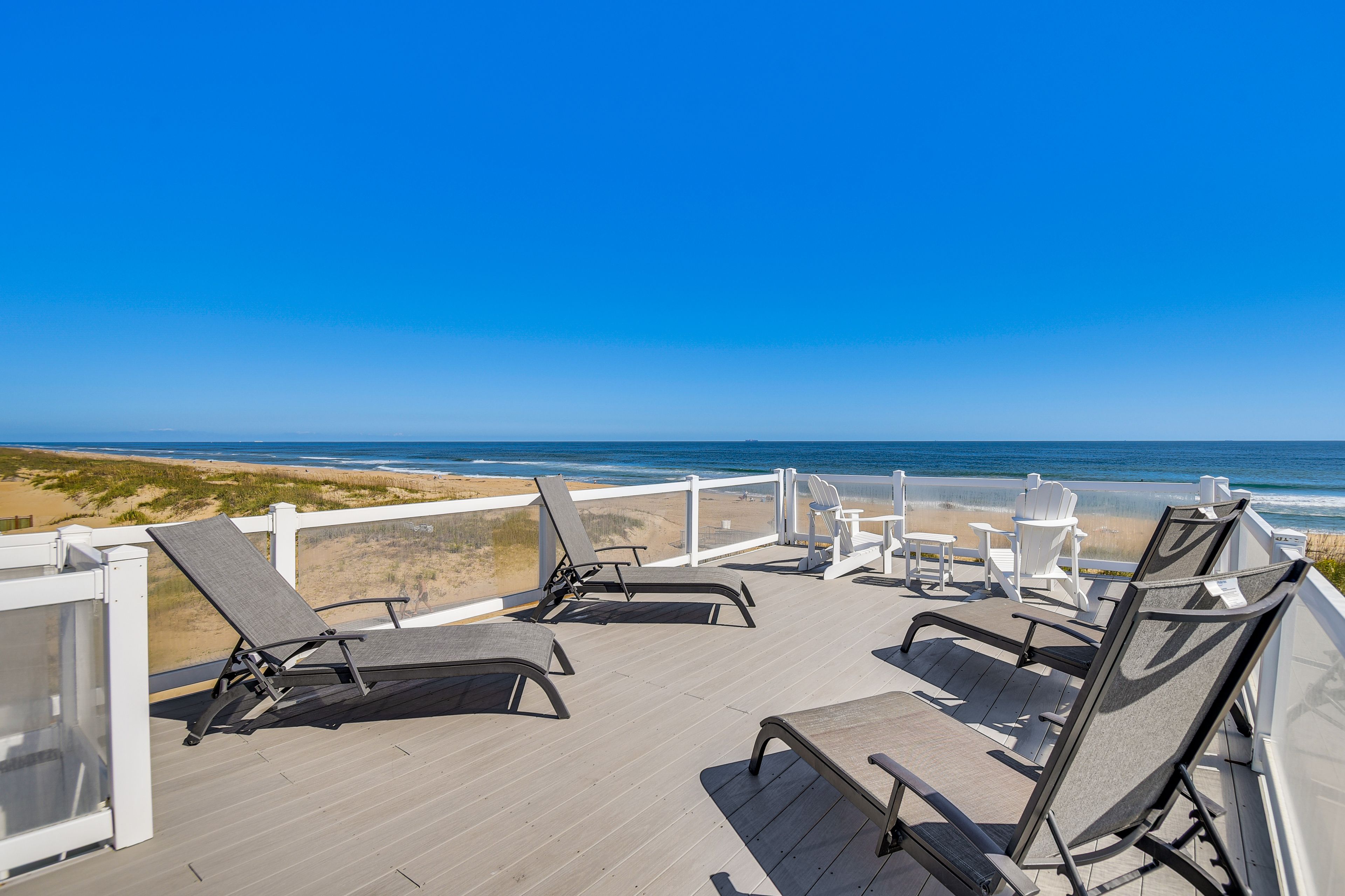 Upper Deck | Ocean Views