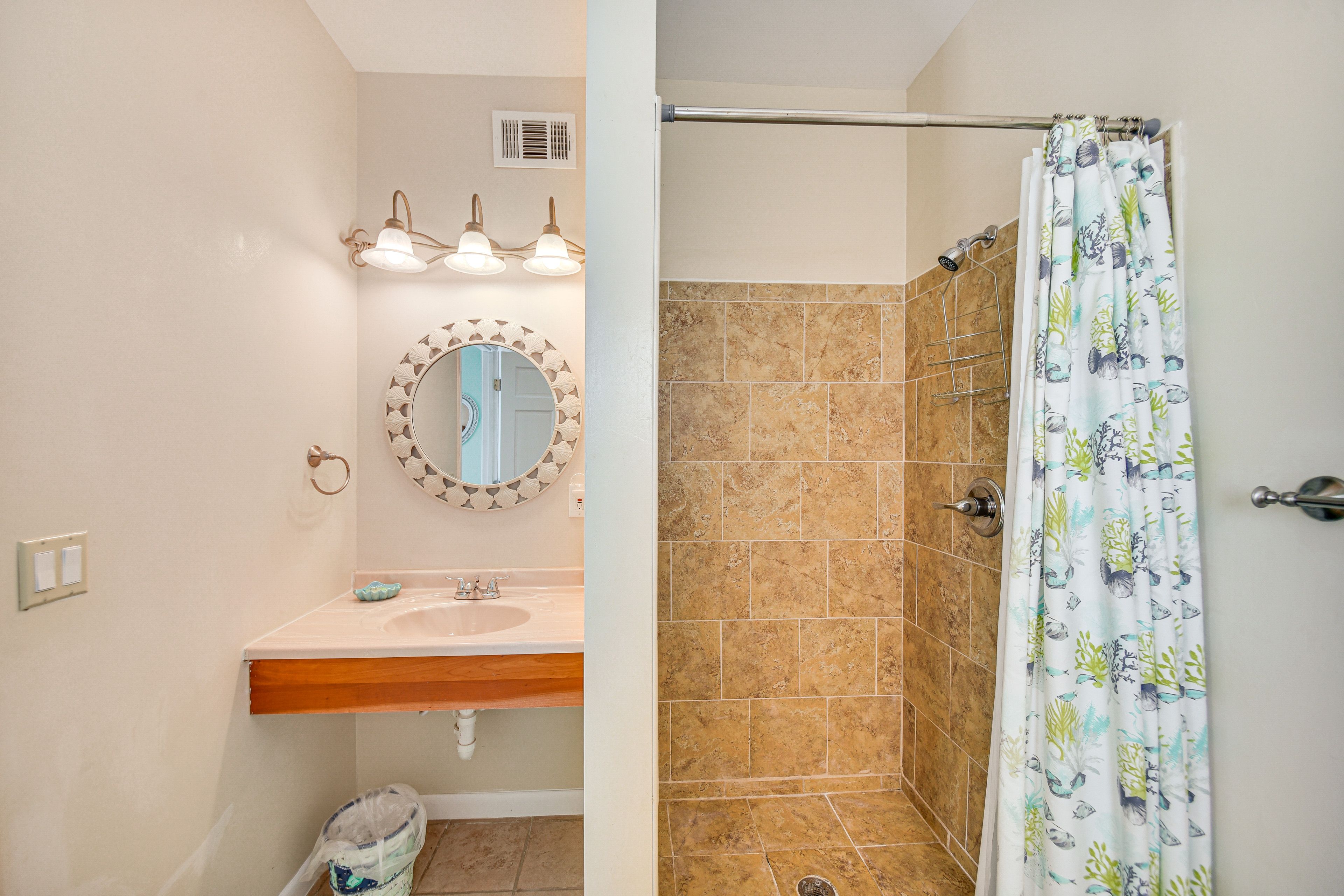 En-Suite Bathroom | Main Level