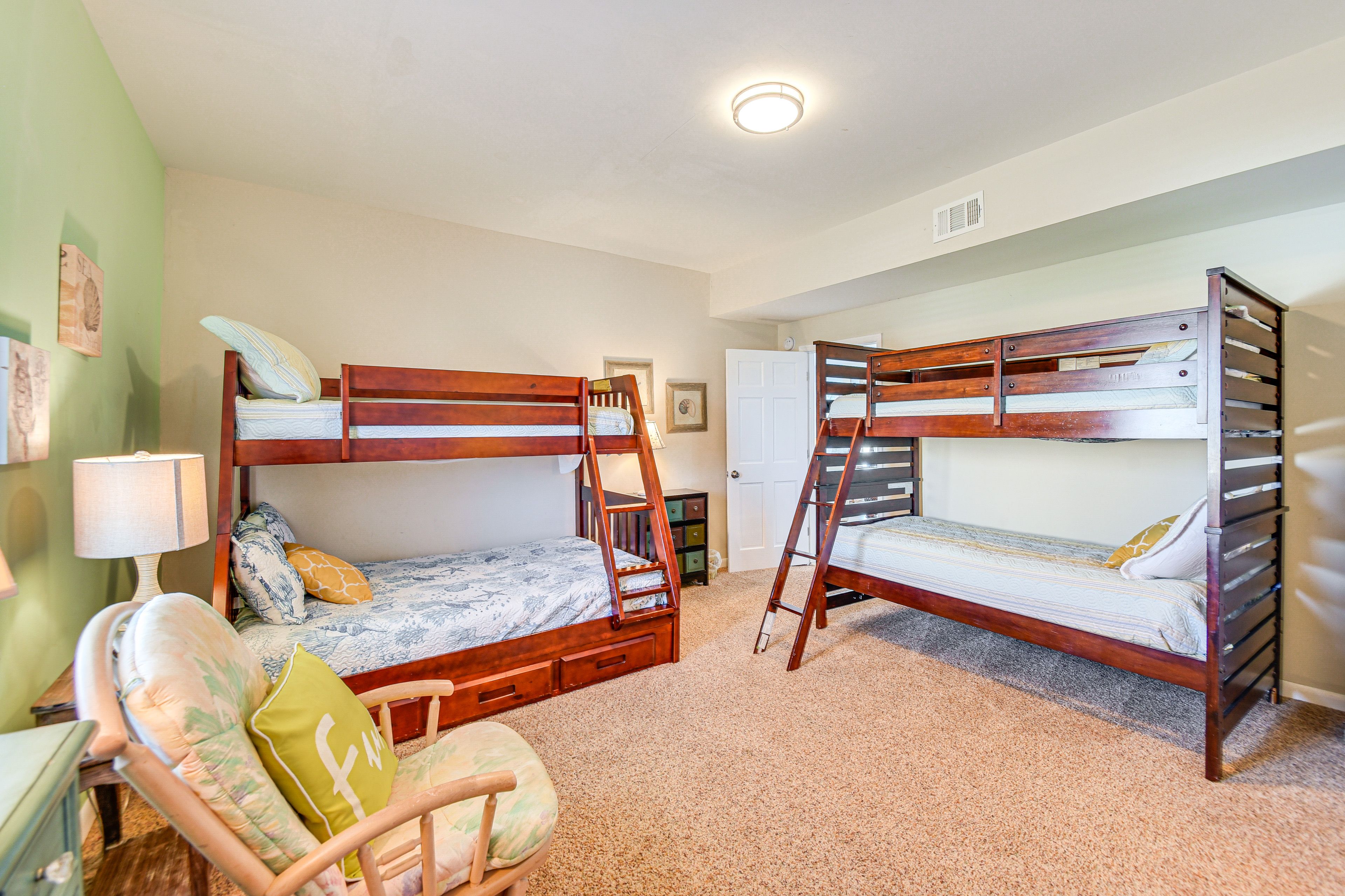 Bedroom 7 | Twin Bunk Bed | Twin/Full Bunk Bed | Main Level