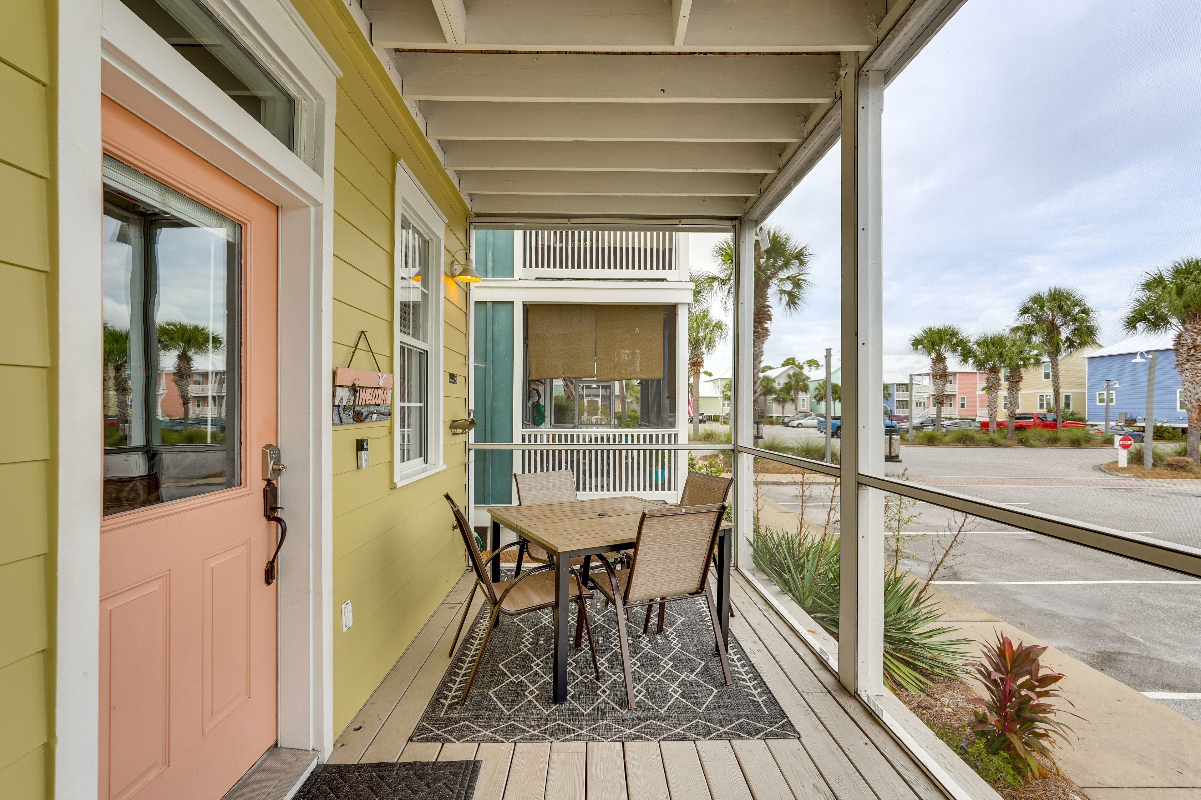 Screened Porch | Private Entrance