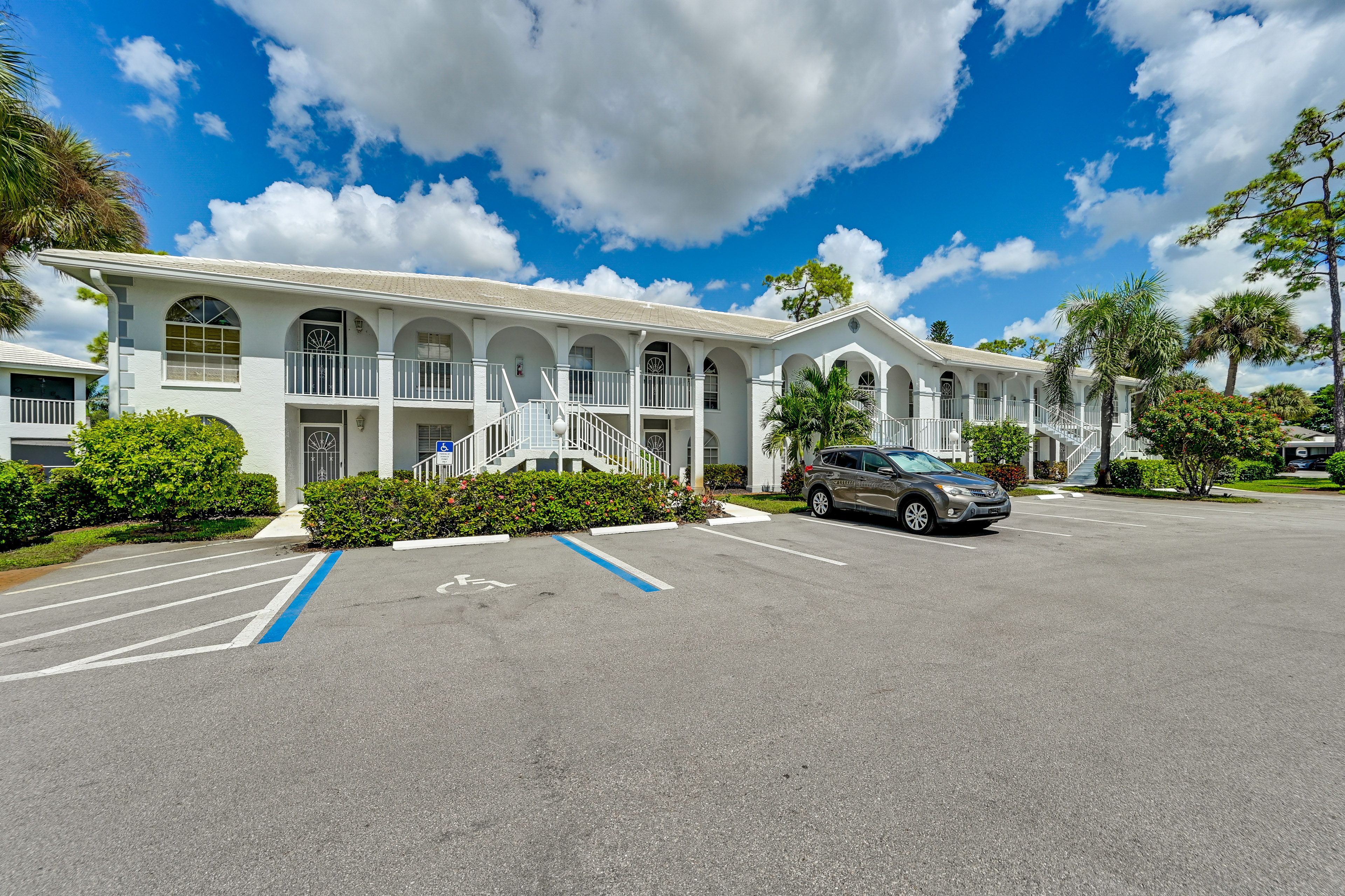 Exterior | Community Parking Lot (1 Vehicle)