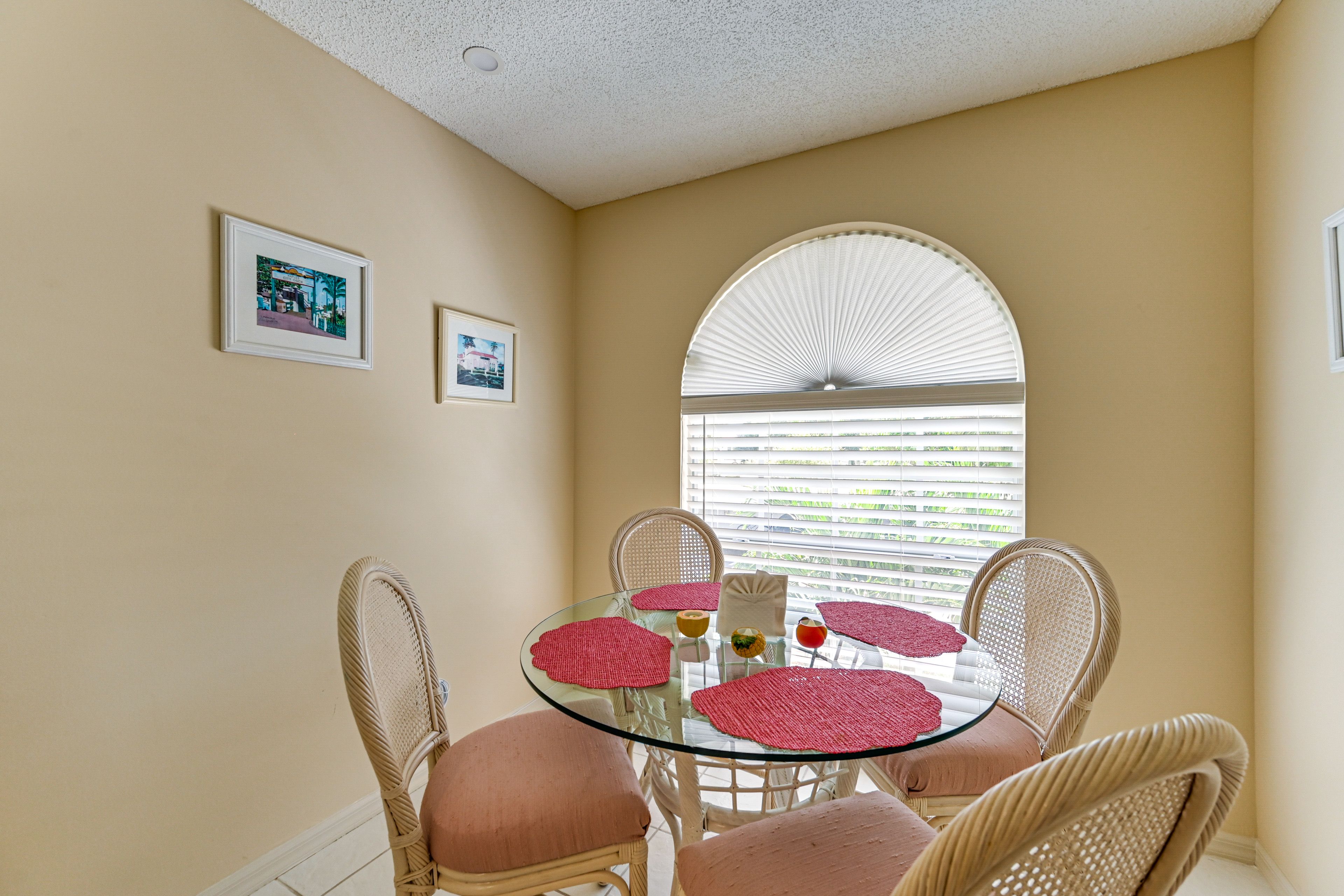 Breakfast Nook