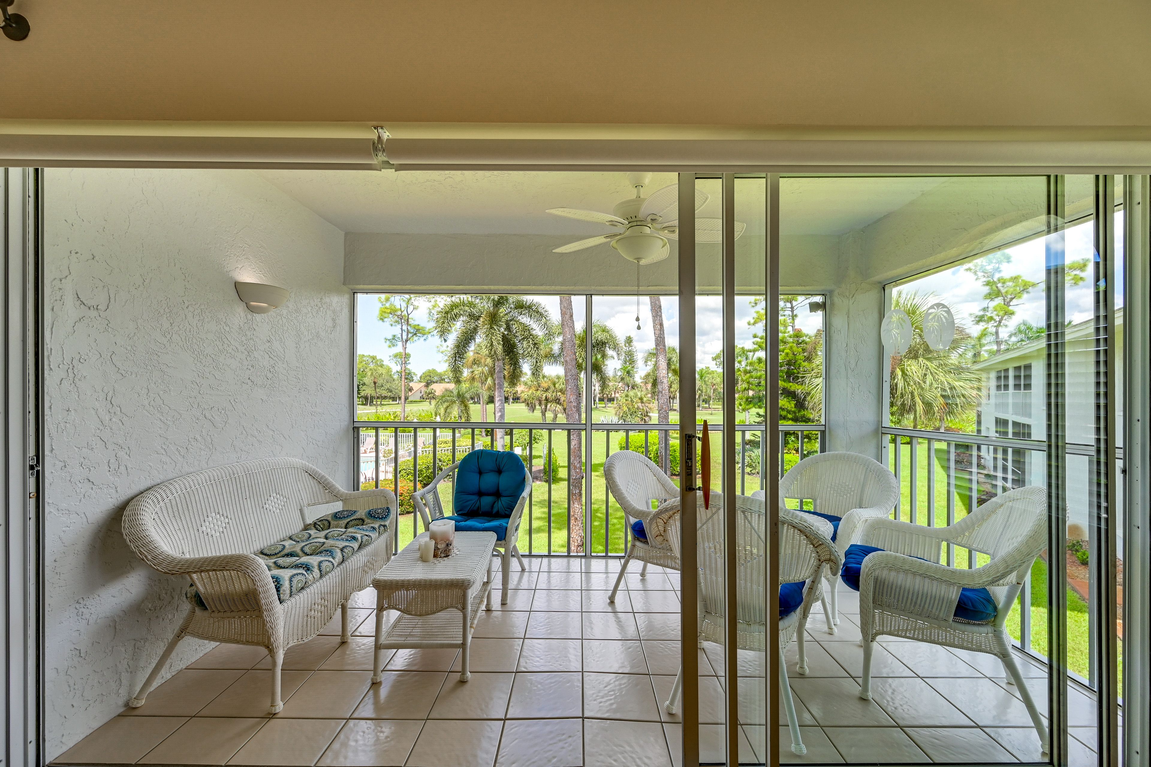 Private Lanai | Pool View