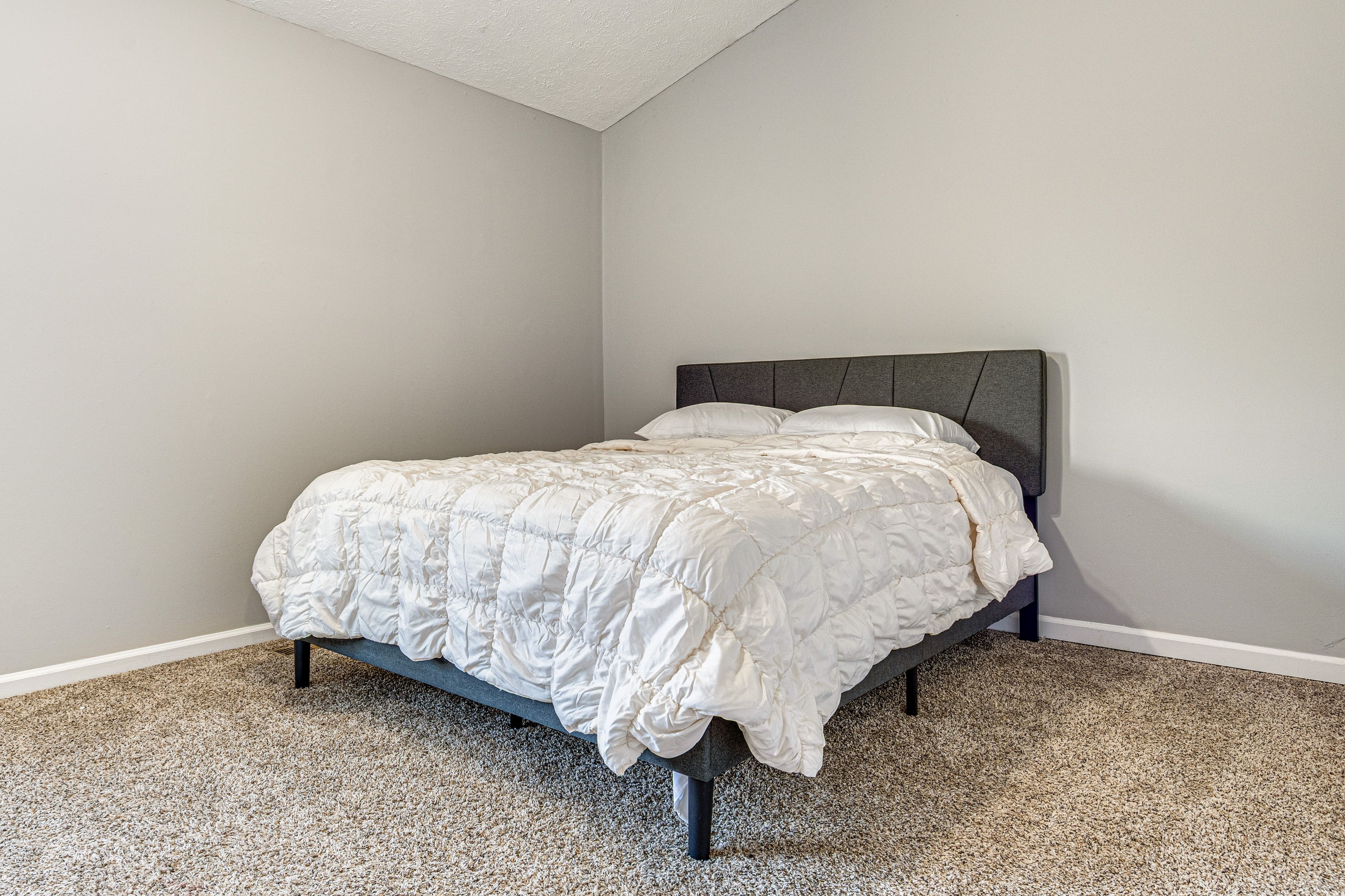 Bedroom 1 | Queen Bed | Upper Level