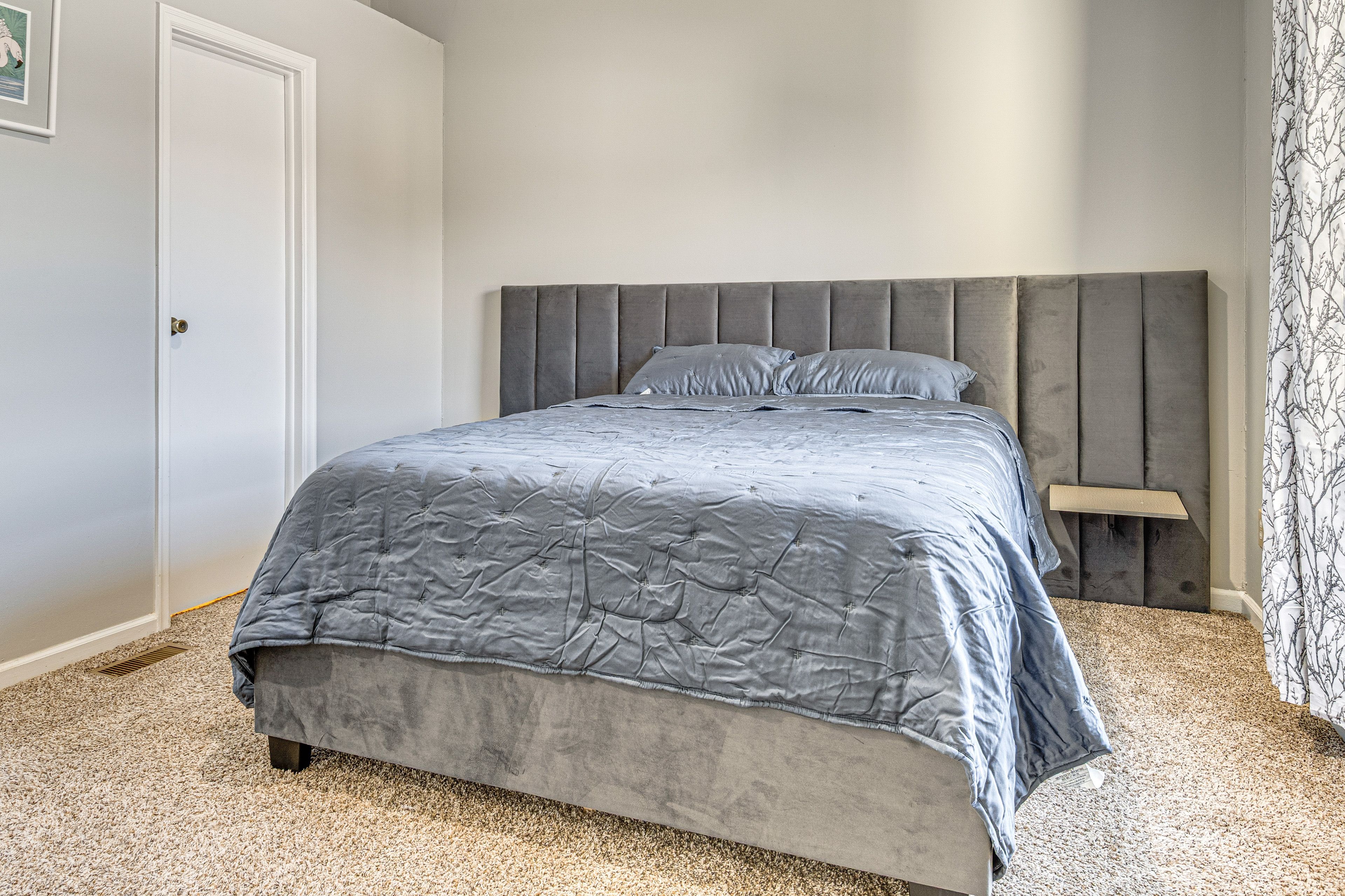 Bedroom 2 | Queen Bed | Upper Level