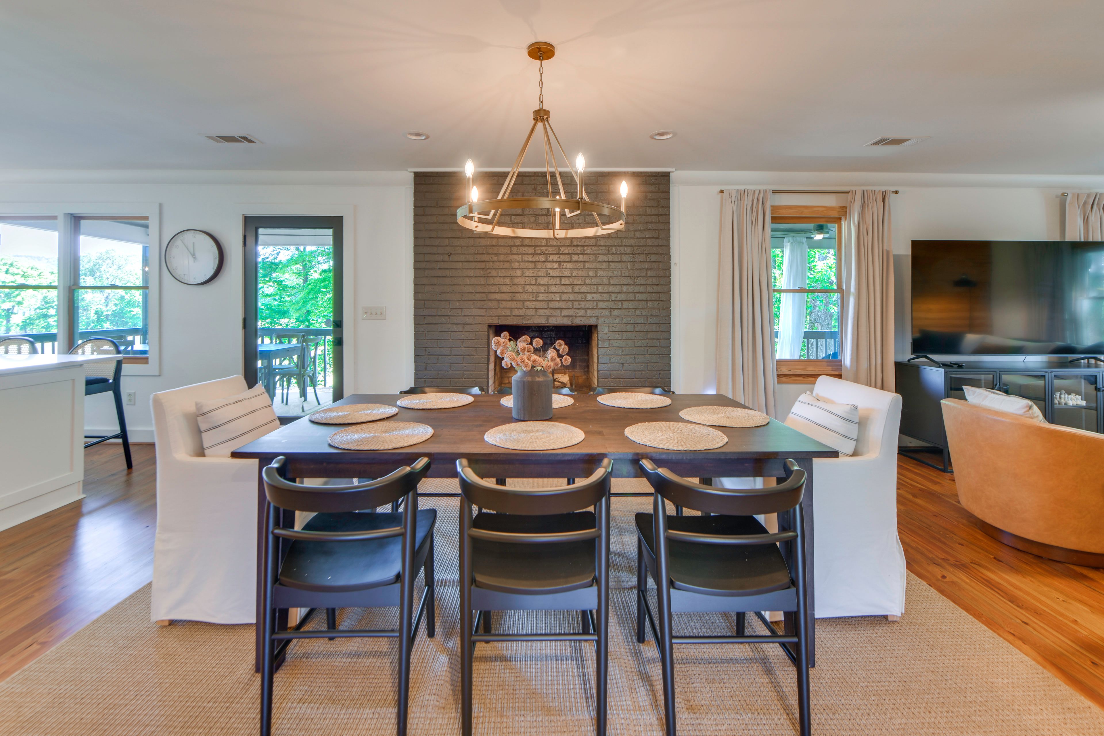 Dining Area | Main Level