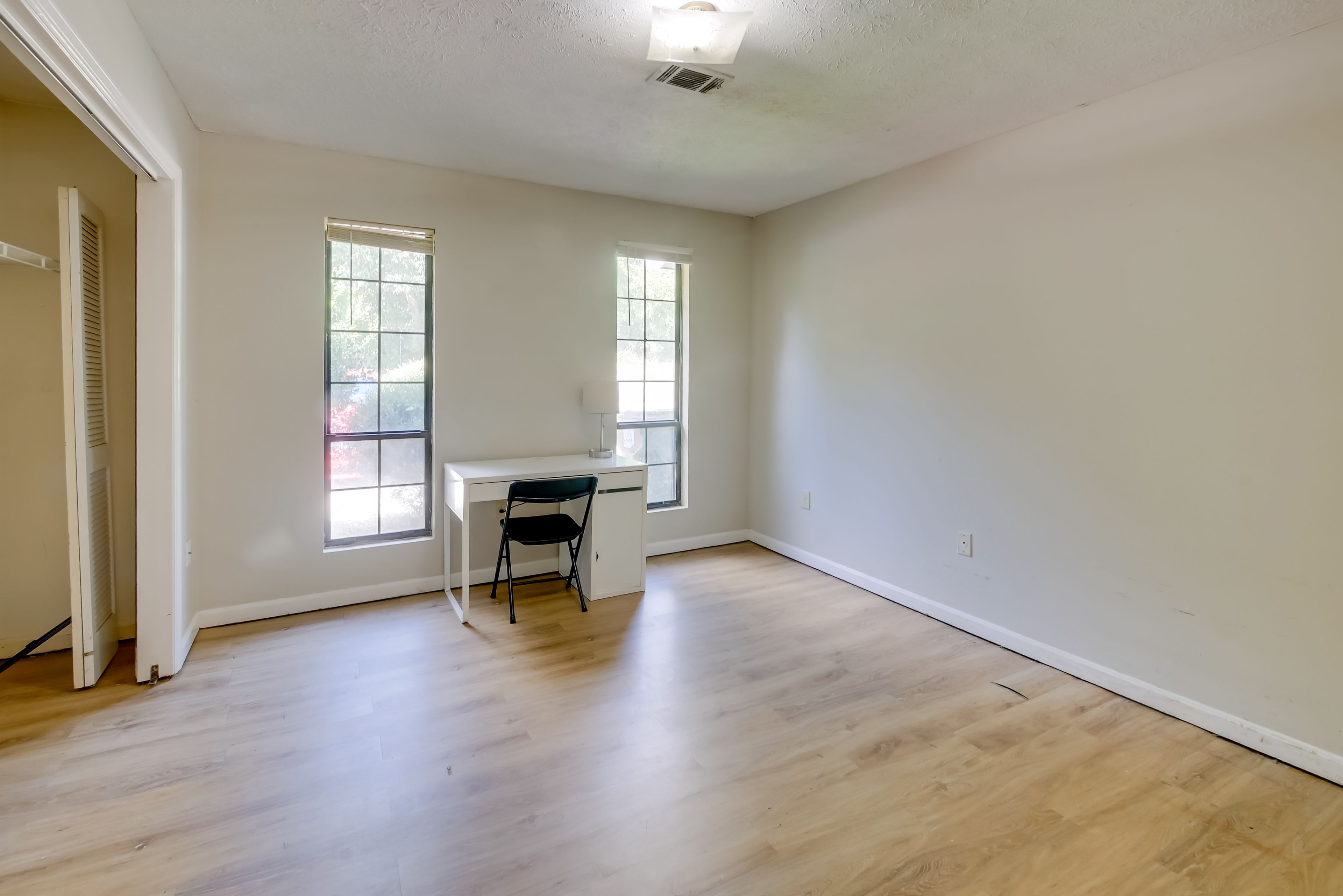 Office | Dedicated Workspace