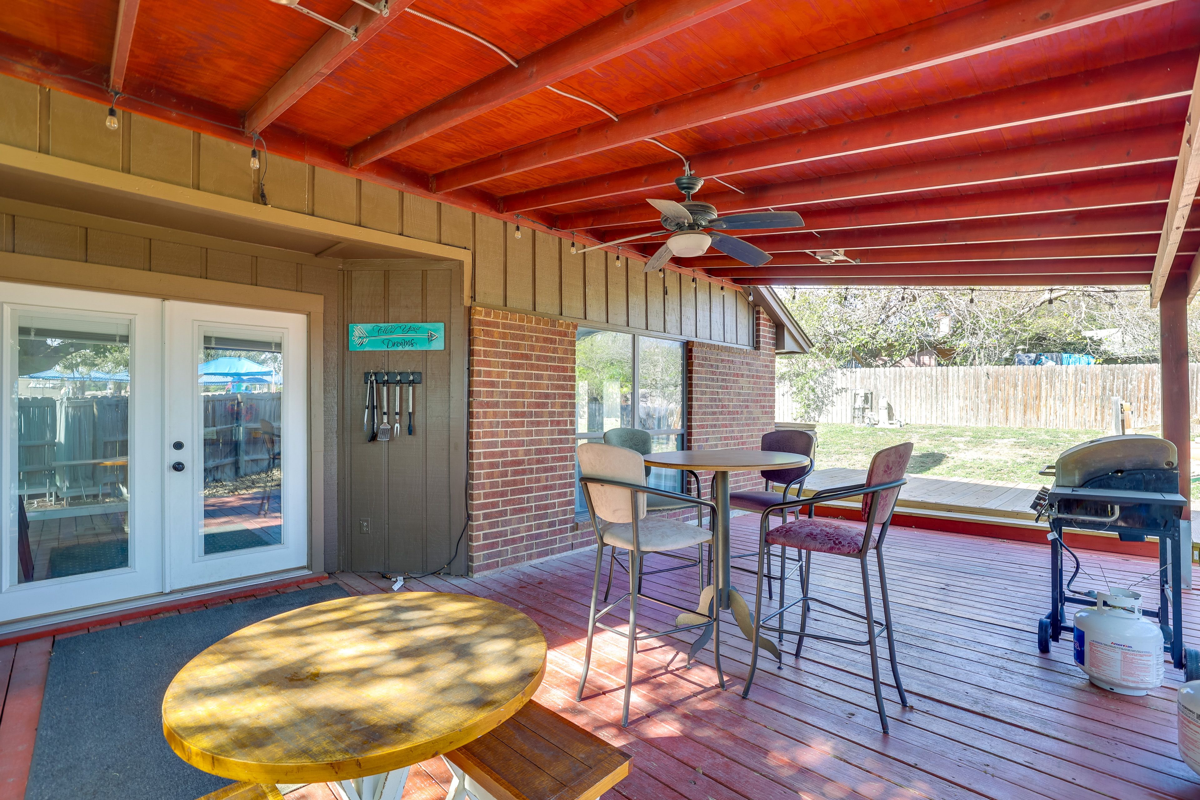 Private Deck | Gas Grill | Outdoor Dining
