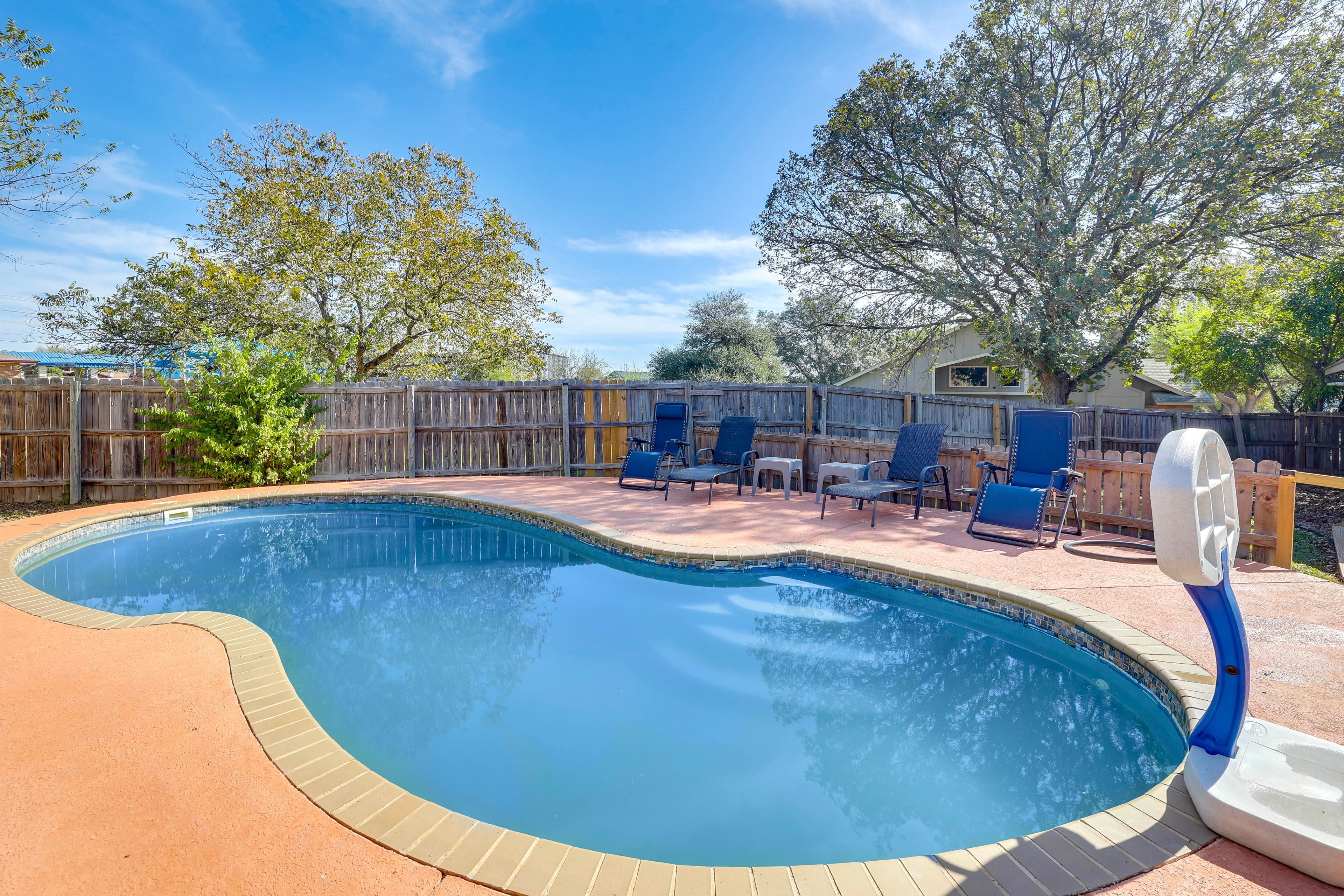 Private Pool (Seasonal, Not Heated)