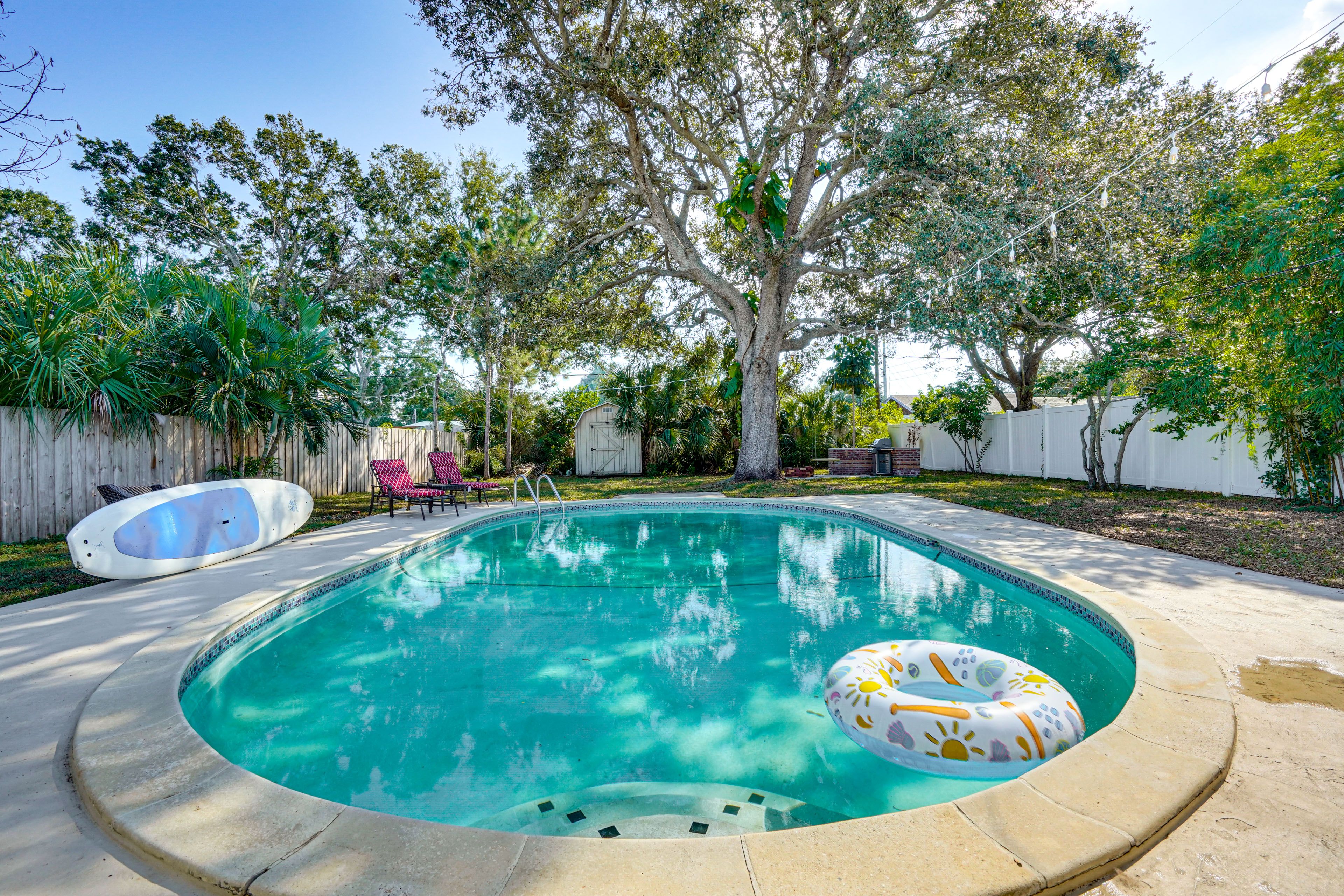 St Petersburg Vacation Rental | 3BR | 2BA | 1,500 Sq Ft | 3 Steps to Enter