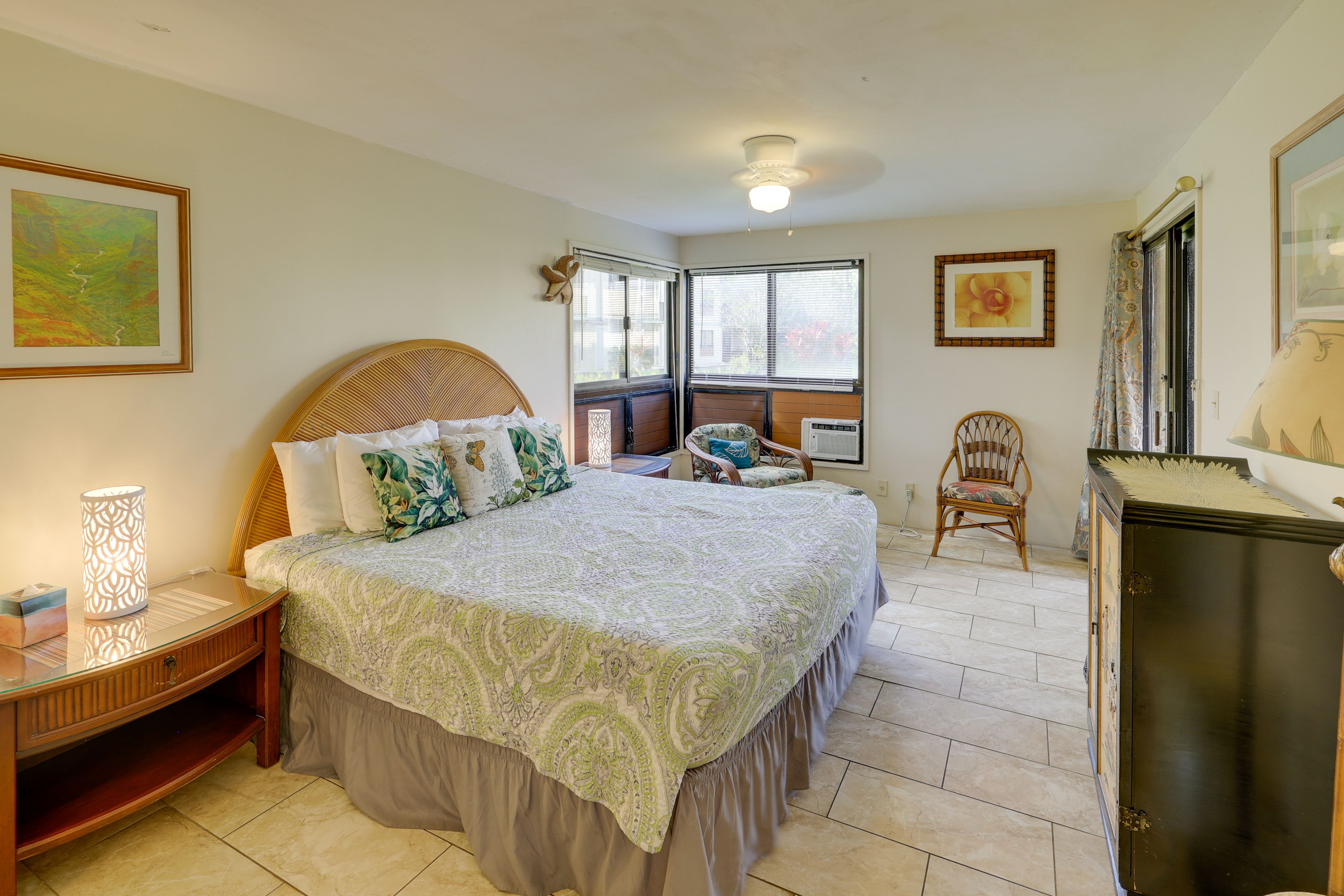 Bedroom | King Bed | Patio Access