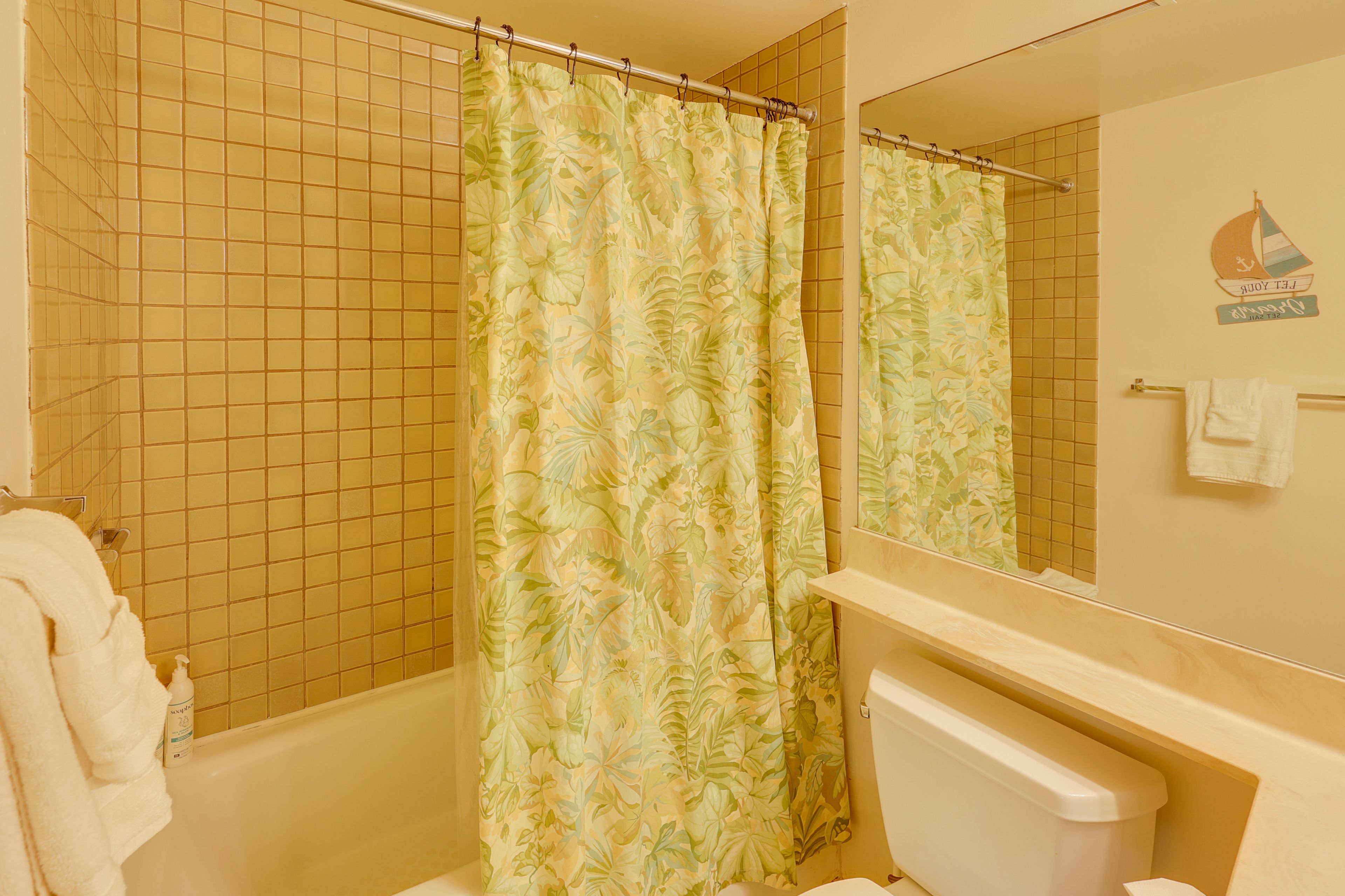 Bathroom | Towels Provided