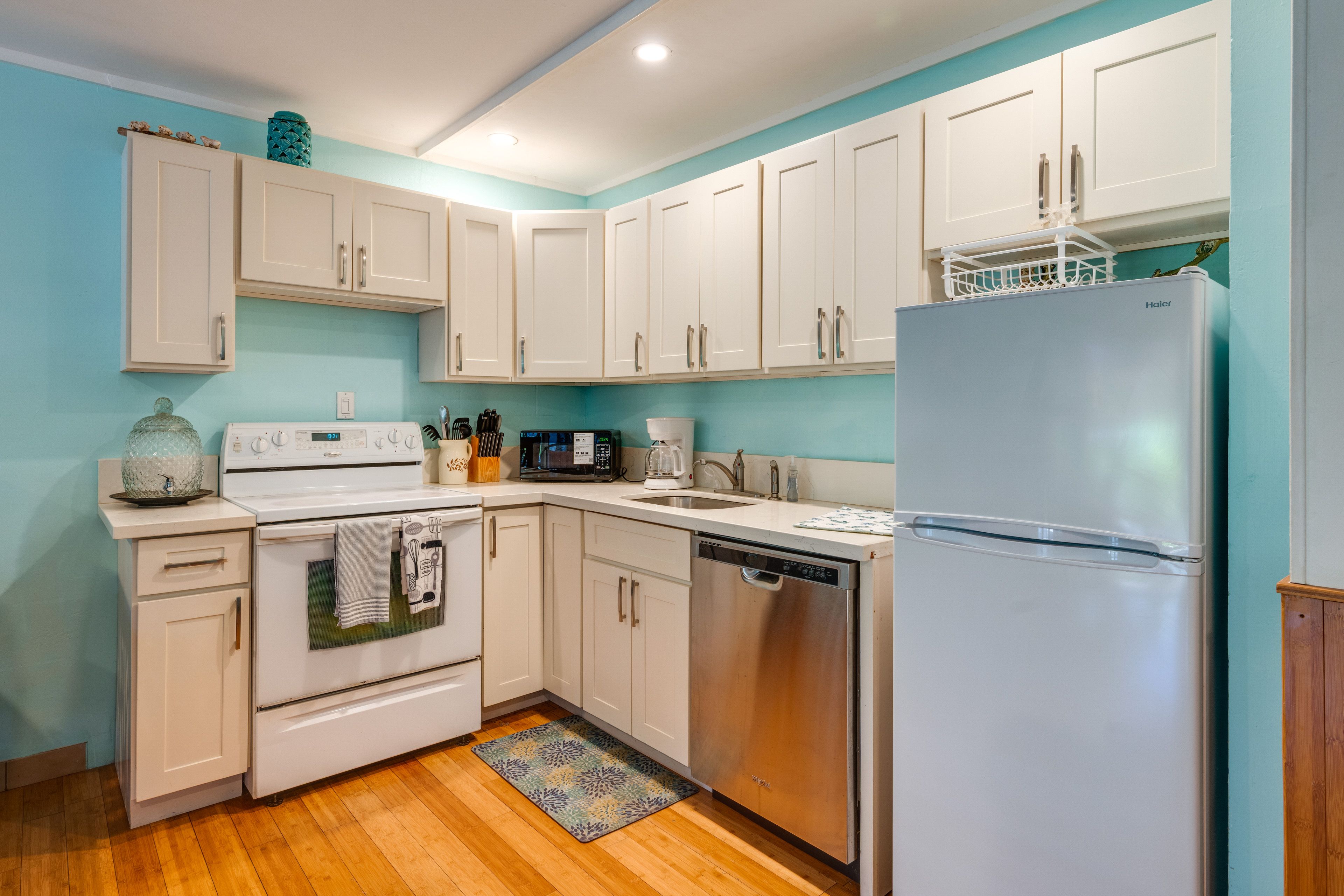 Kitchen | Cooking Basics | Toaster | Blender