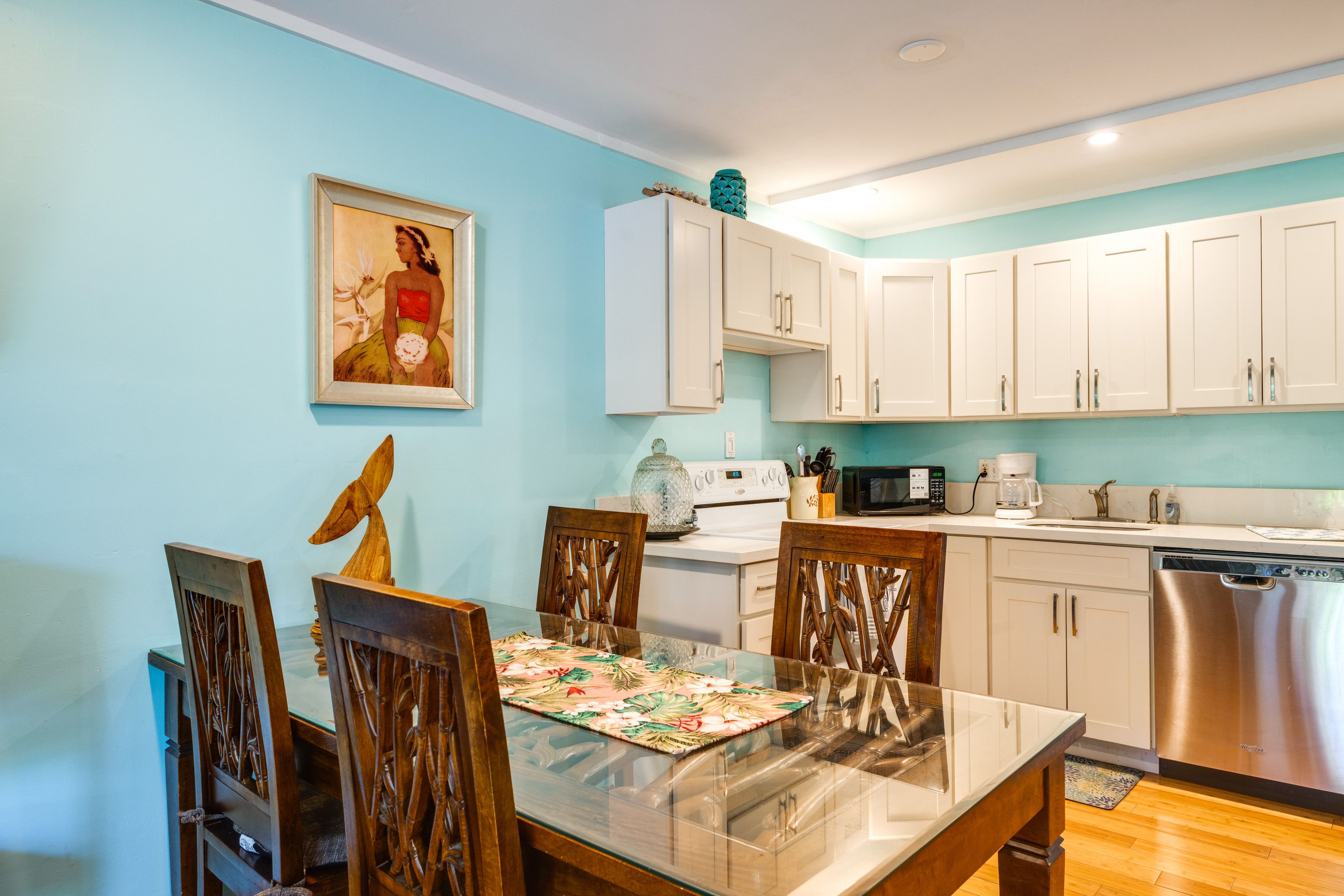 Kitchen | Drip Coffee Maker | Refrigerator | Dishwasher | Stove/Oven