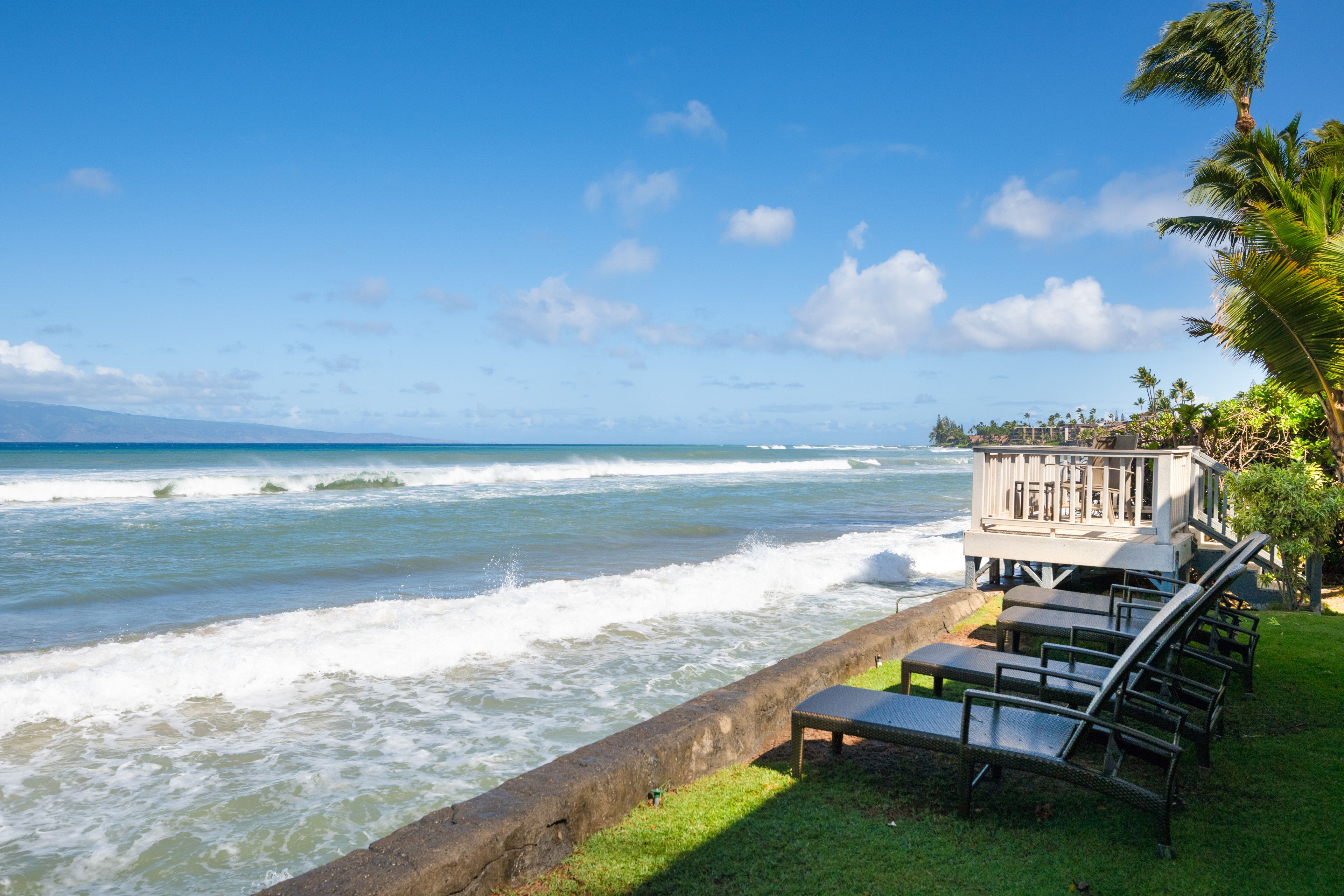 Lounging Chairs | Ocean Access