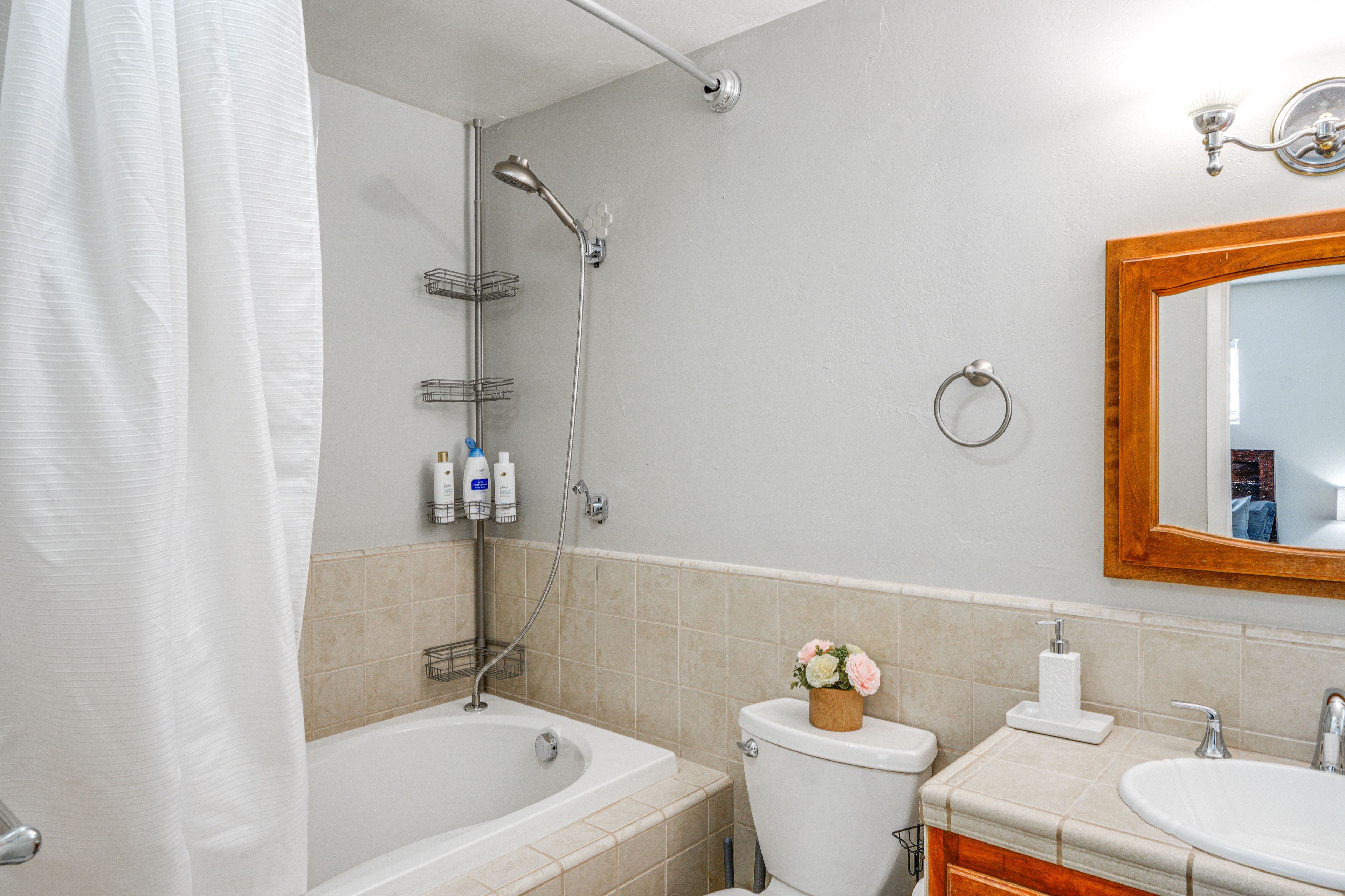 Full Bathroom | Main Level