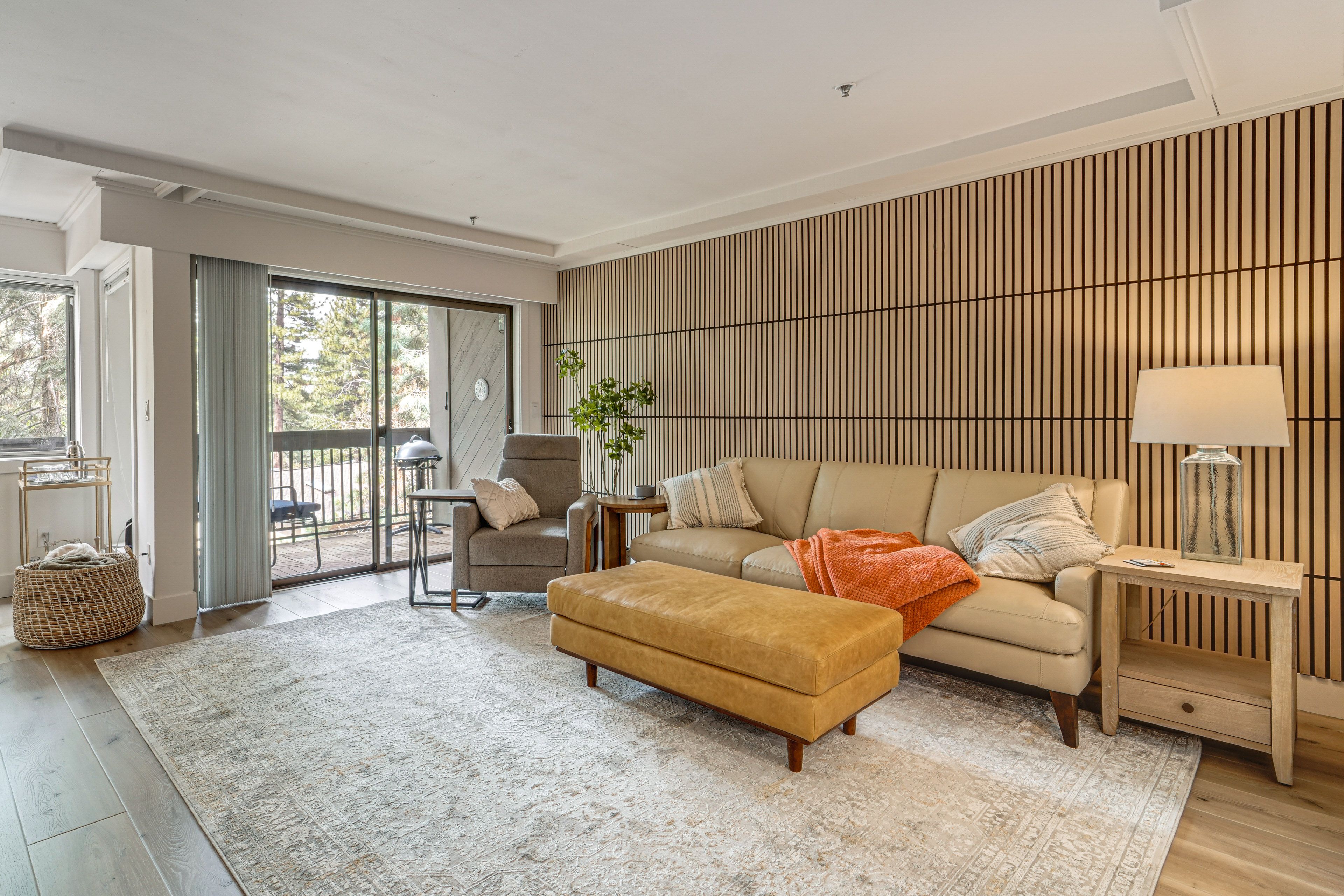 Living Room | Twin Daybed w/ Twin Trundle