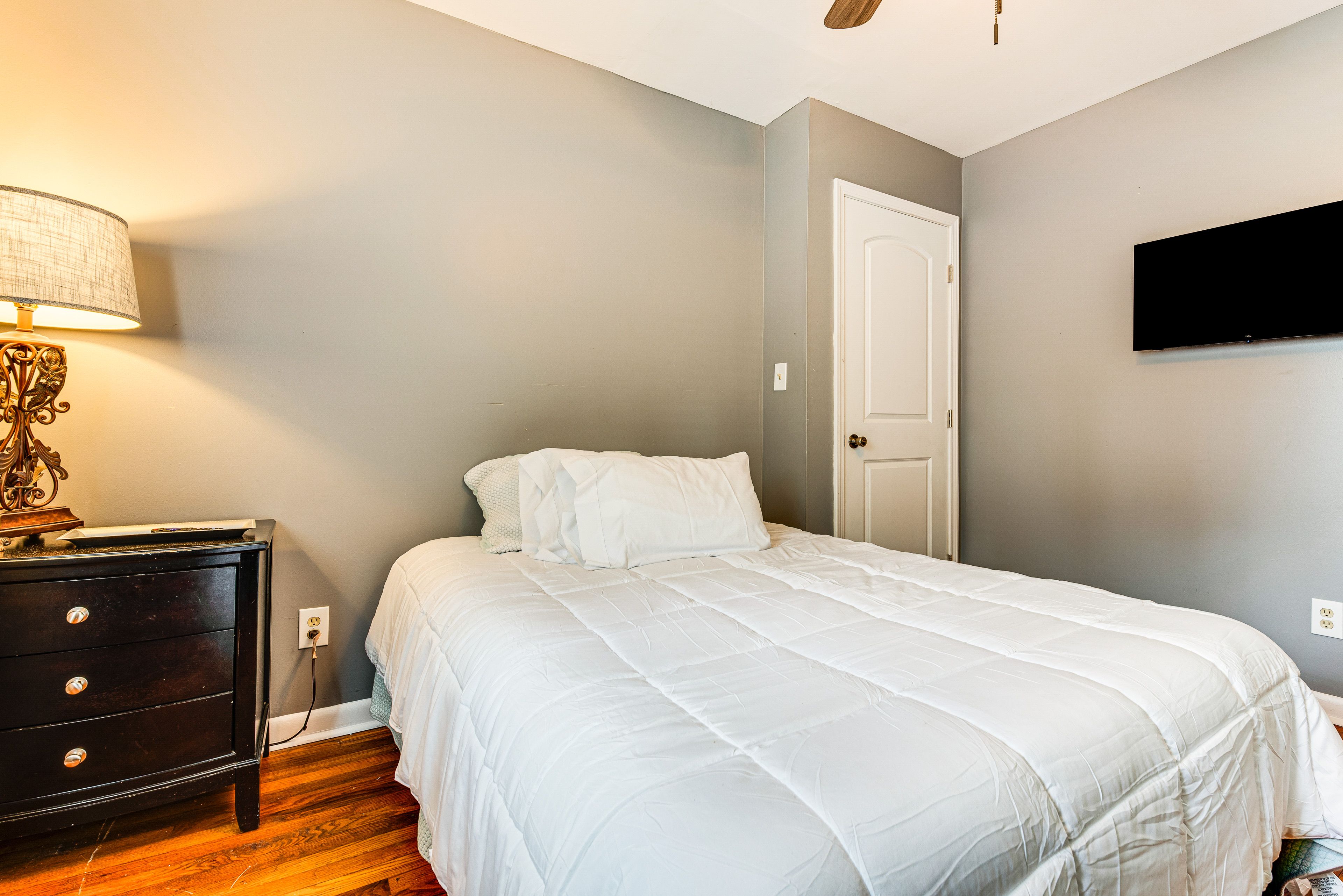 Bedroom 3 | Twin Bed | Smart TV