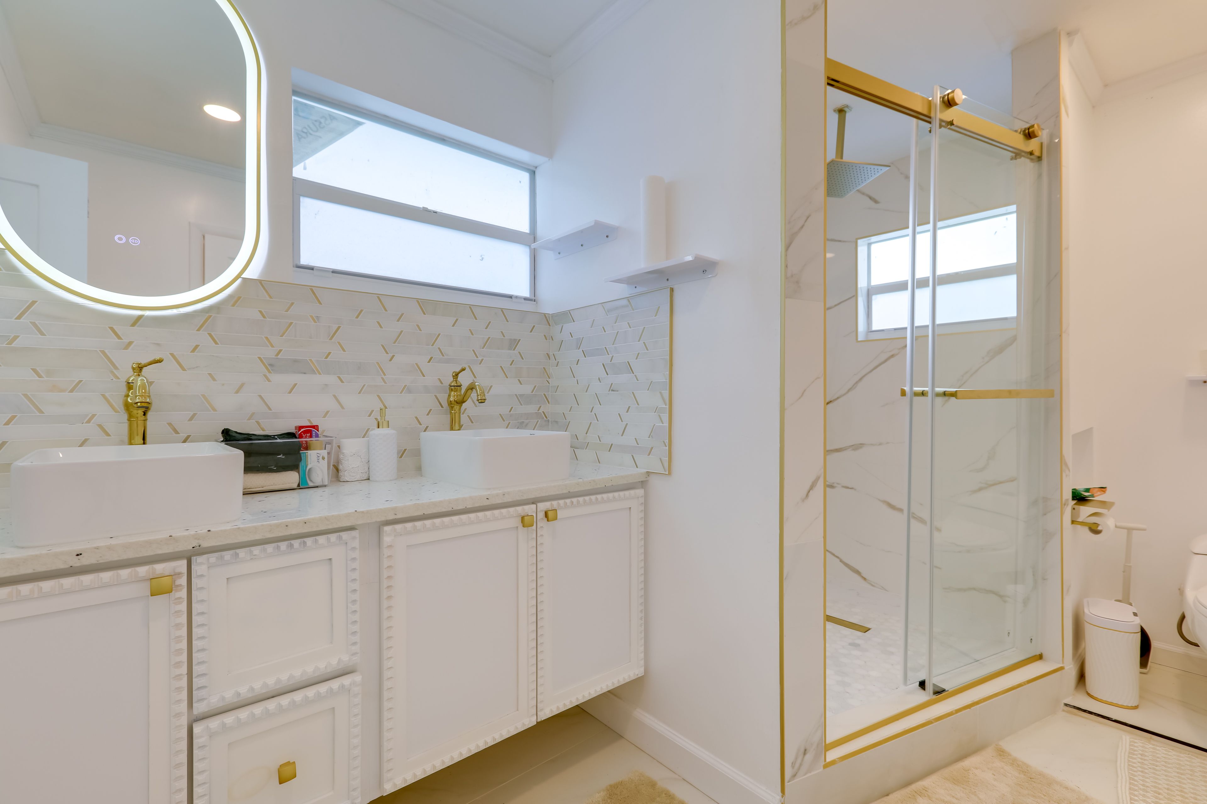 En-Suite Bathroom | Towels Provided | Walk-In Closet