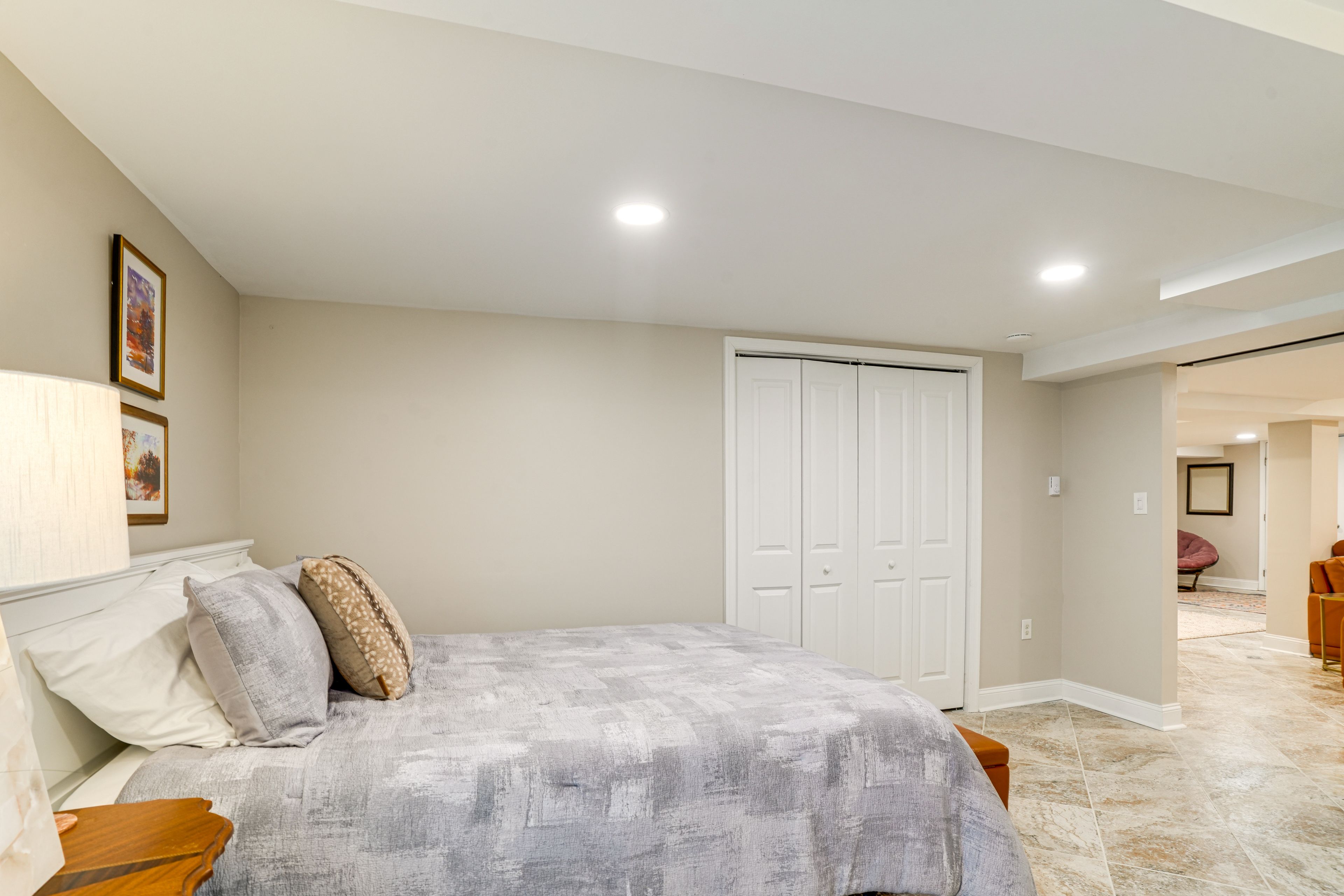 Bedroom 5 | Basement | Queen Bed