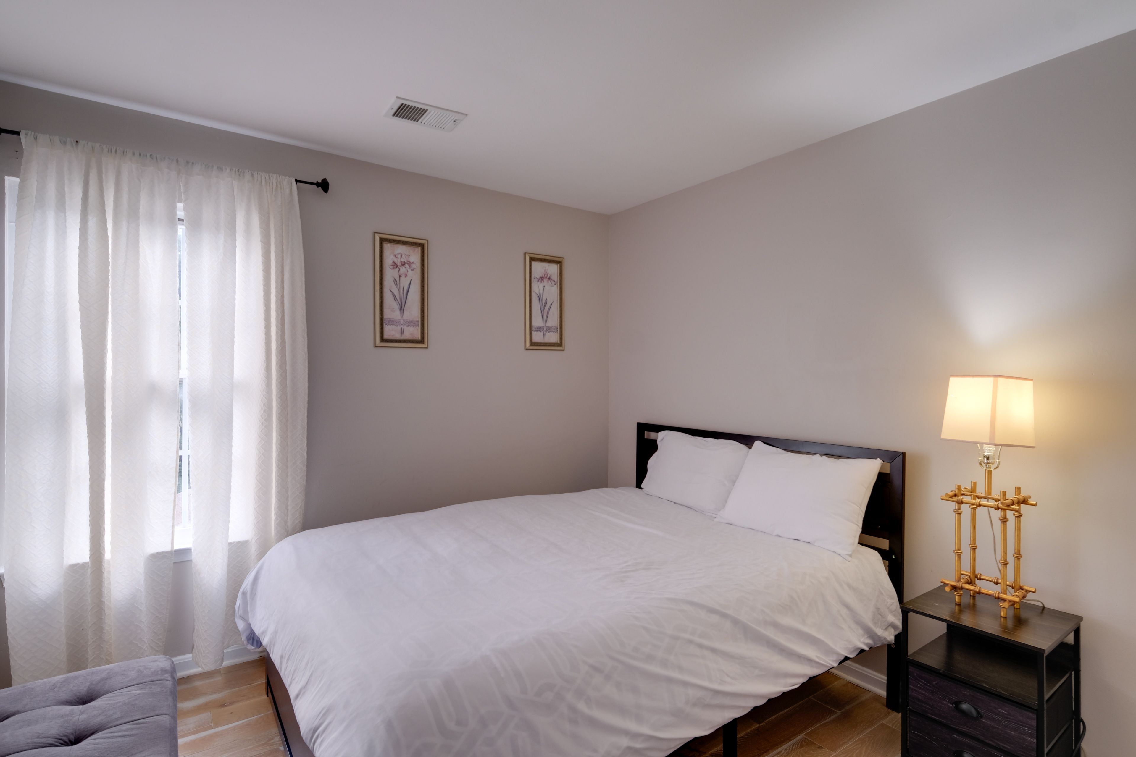 Bedroom 2 | King Bed | 2nd Floor