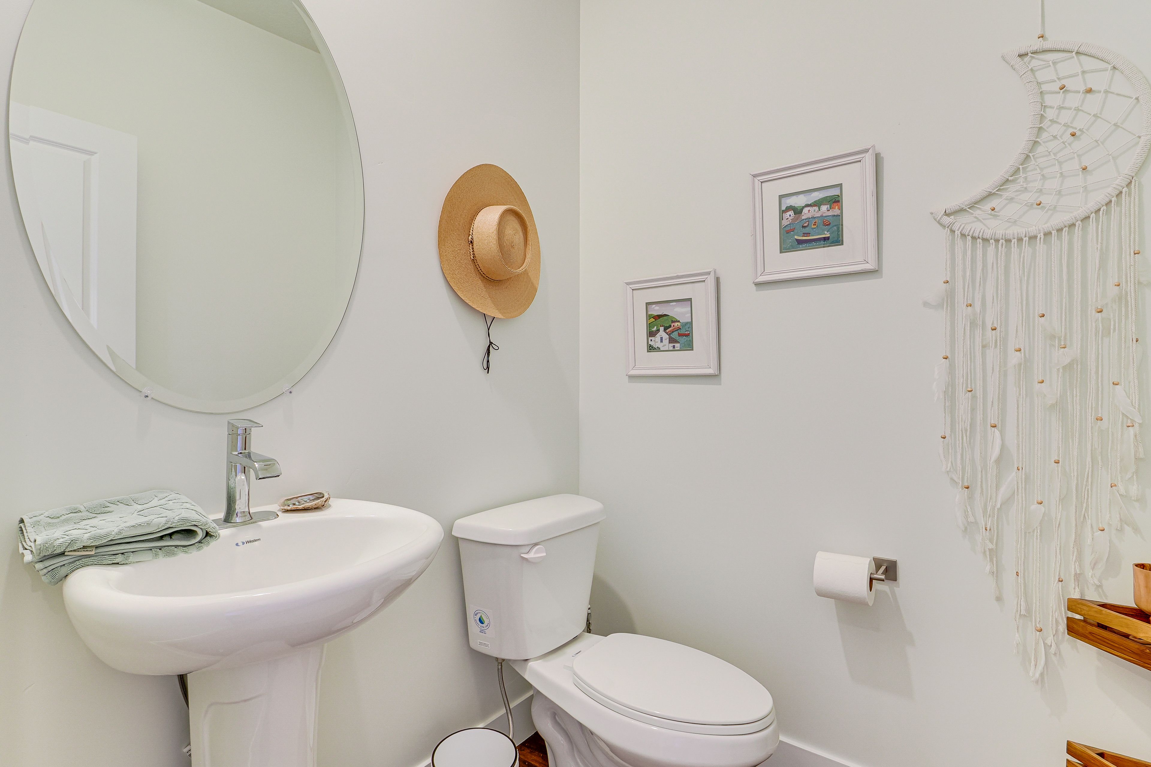 Half Bathroom | 1st Floor