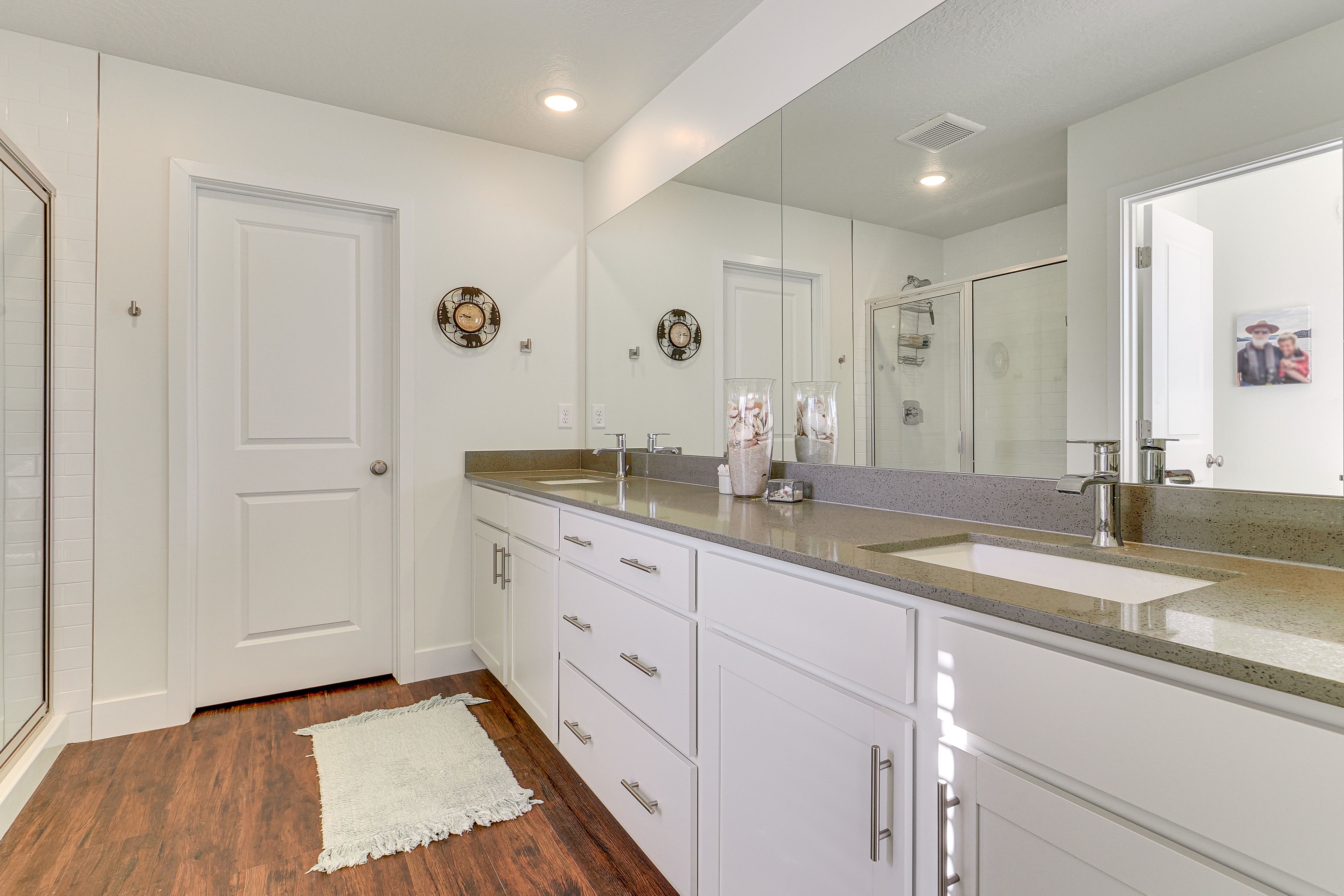 En-Suite Bathroom | Towels Provided | 2nd Floor