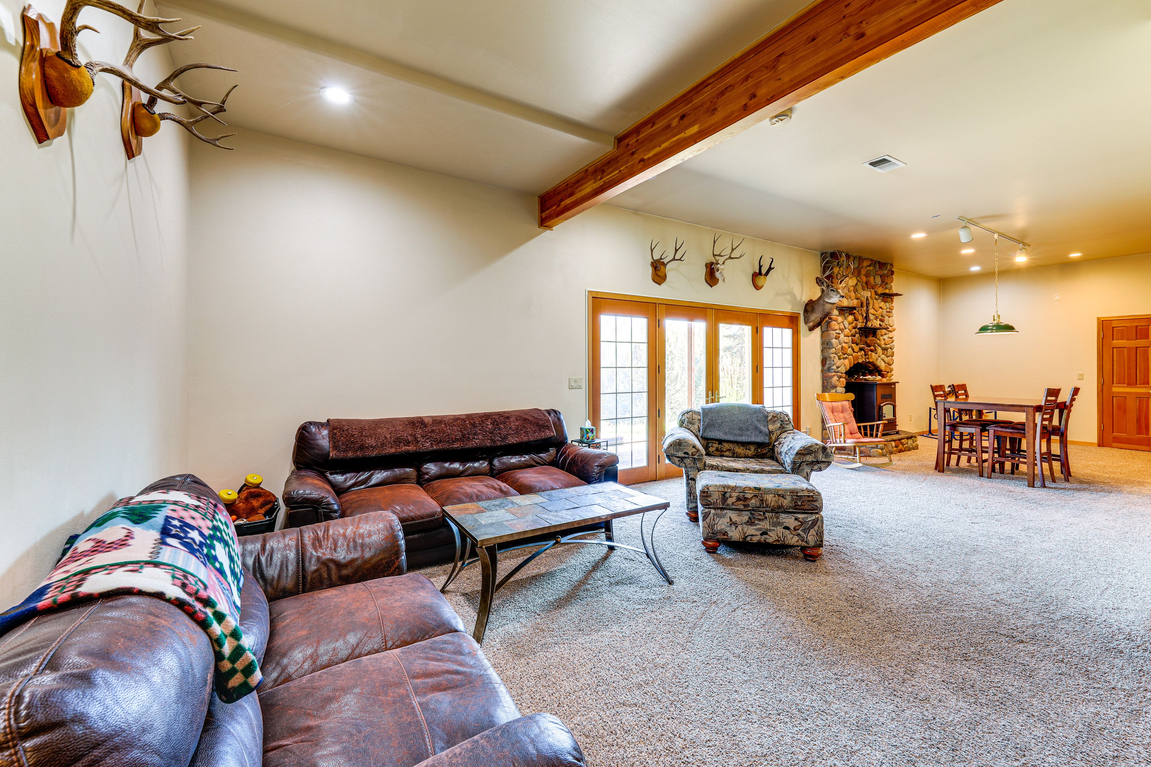Family Room | Flat-Screen TV | Lower Level