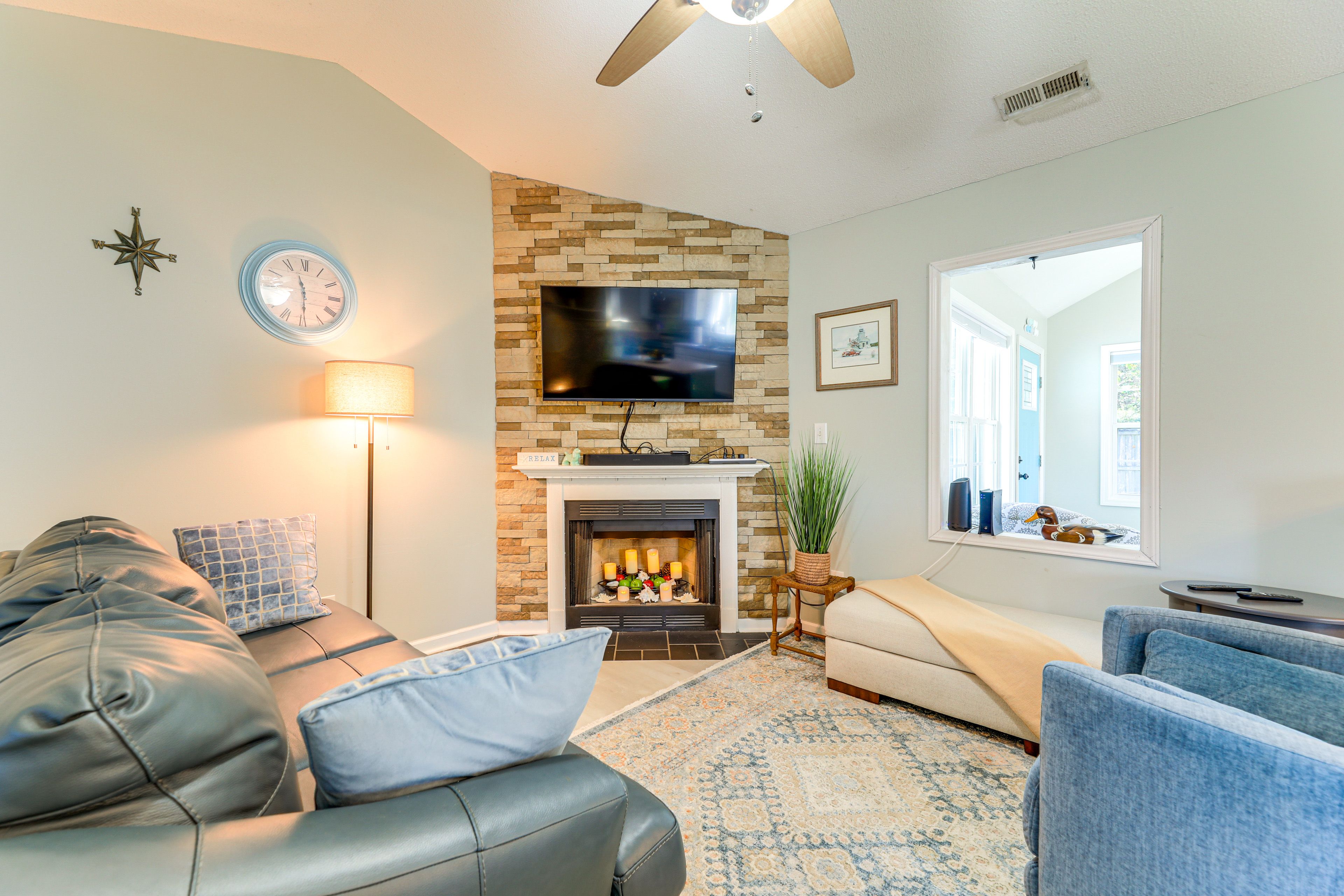 Living Room | Queen Sleeper Sofa | Smart TV | Cable