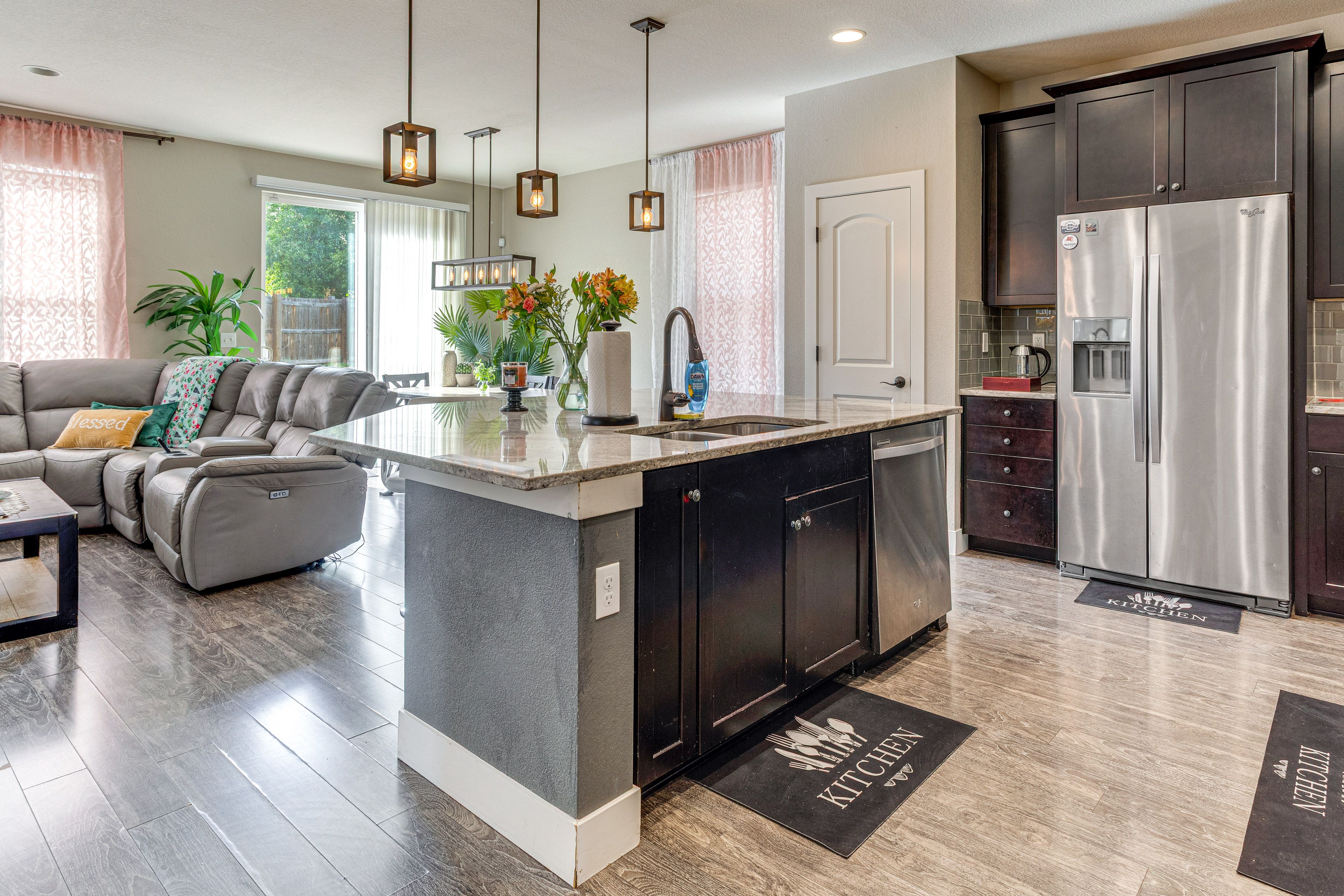 Kitchen | Dishwasher