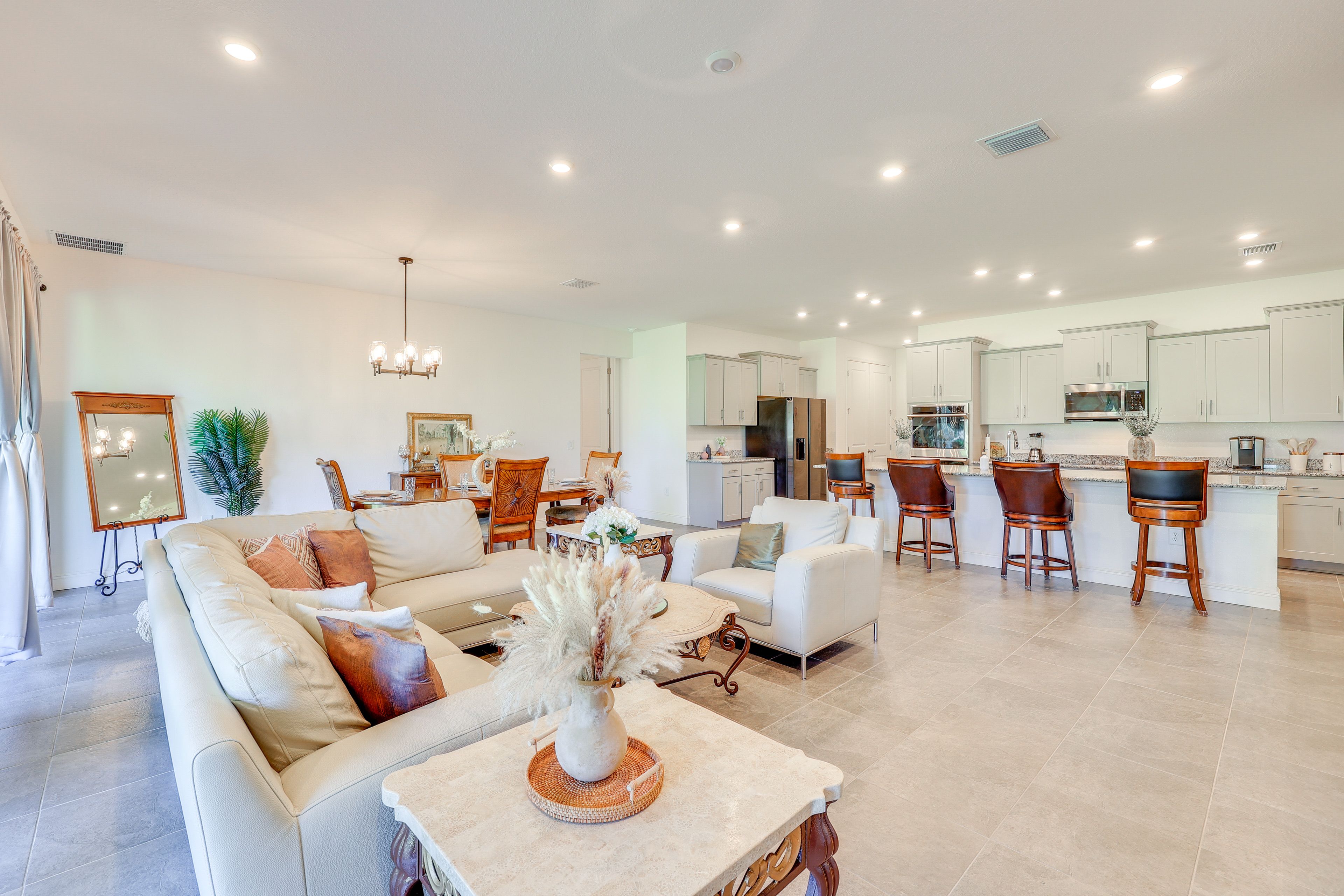 Punta Gorda Vacation Rental | 4BR | 3BA | 3,282 Sq Ft | Small Step to Enter