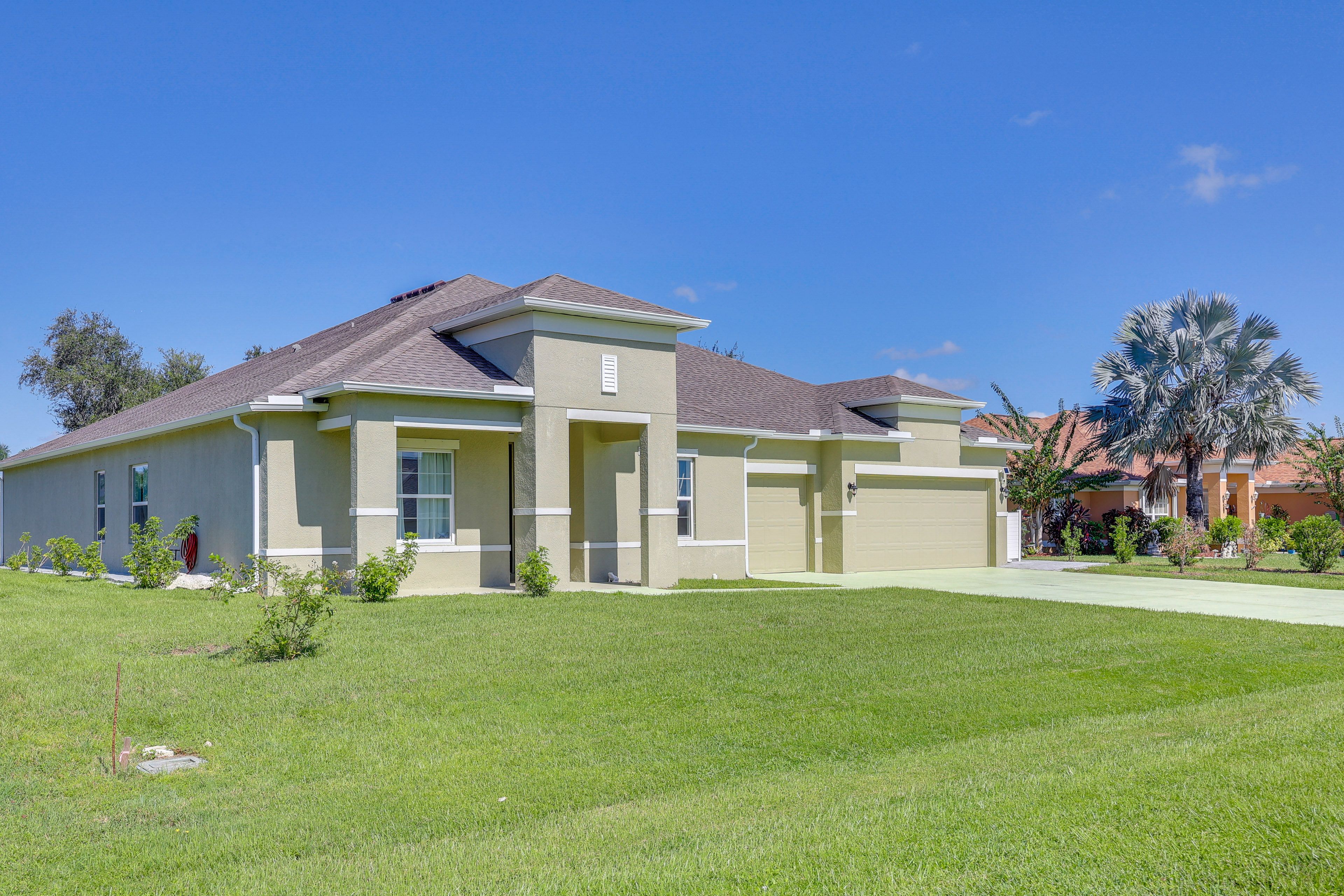 Property Exterior | Single-Story Home