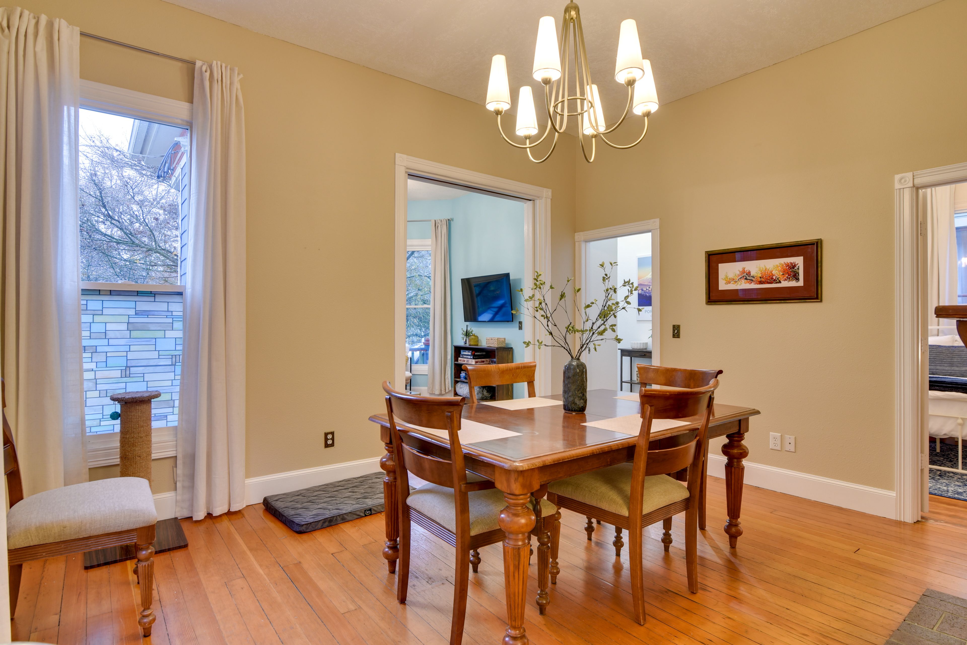 Dining Area | 1st Floor