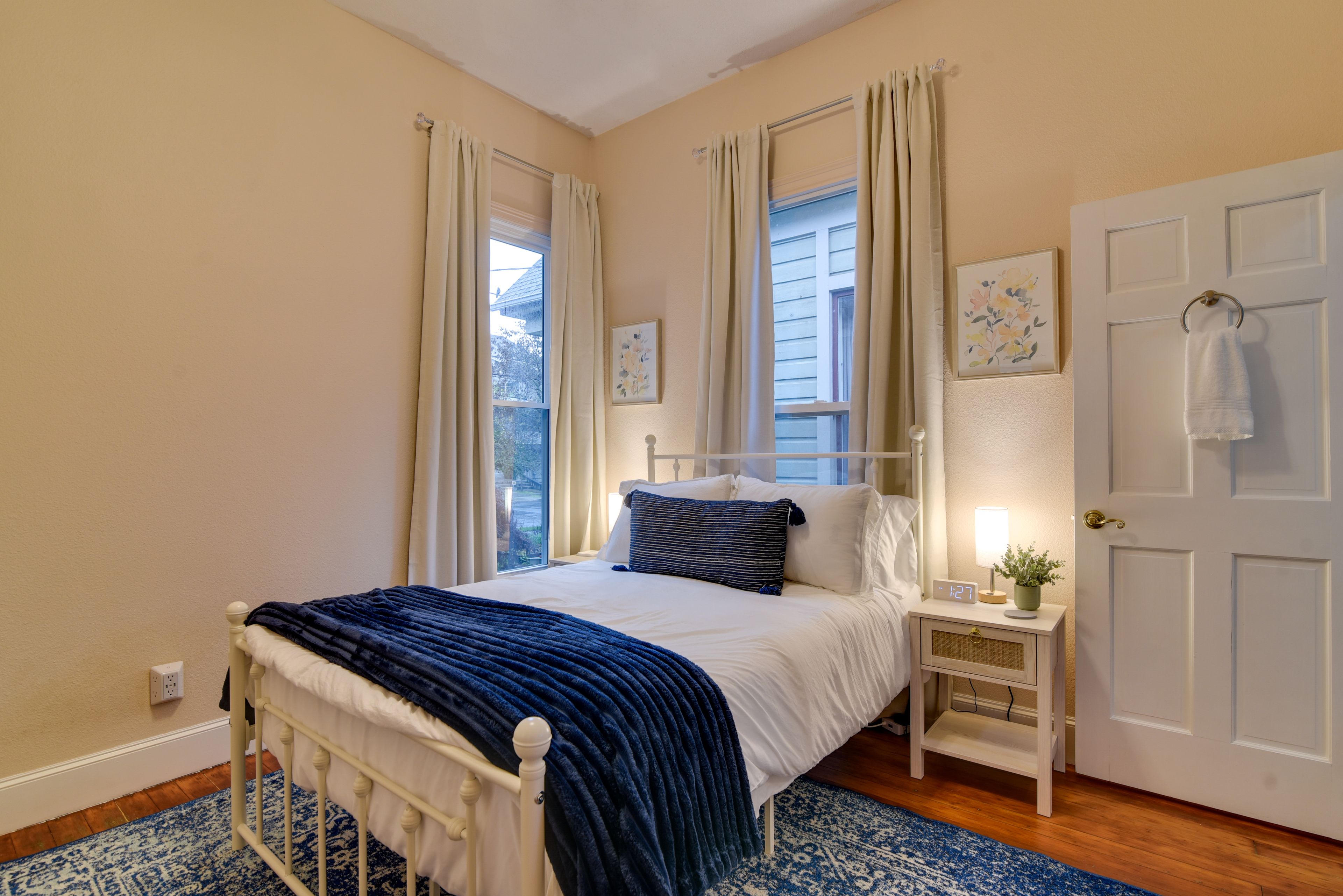 Bedroom 1 | Full Bed | 1st Floor