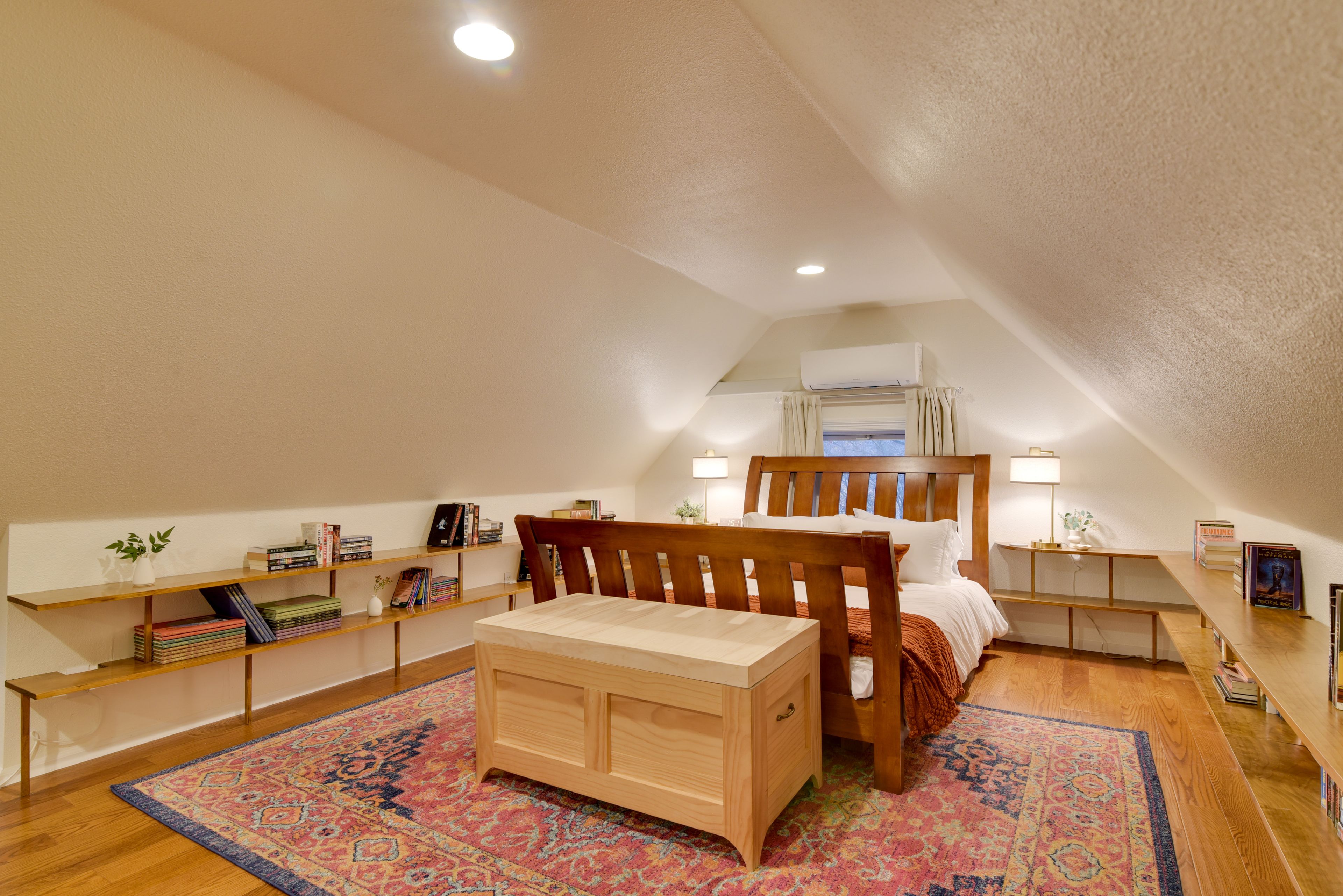 Bedroom 2 | Queen Bed | 2nd Floor