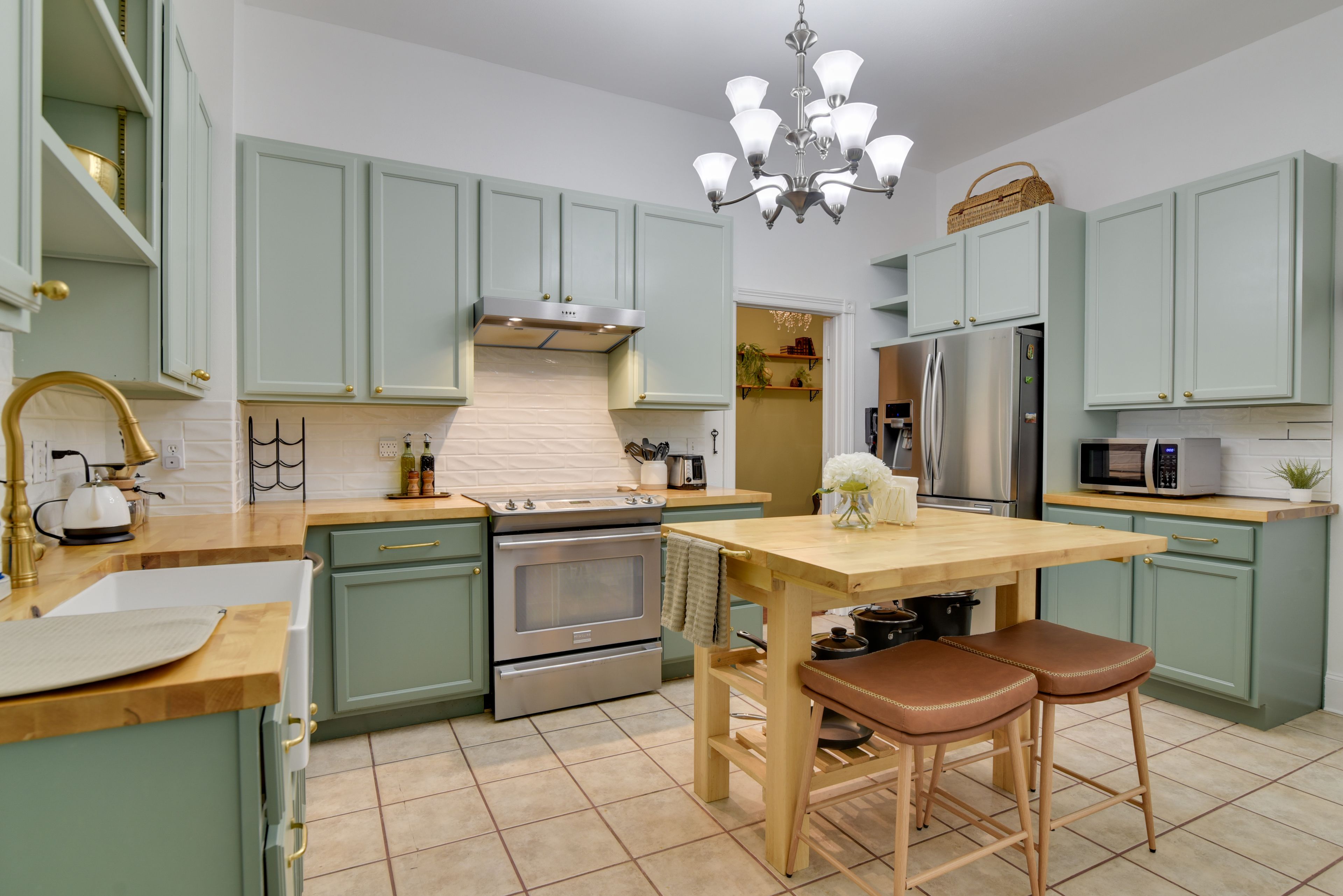 Kitchen | Pour-Over Coffee Maker | Dishwasher | 1st Floor