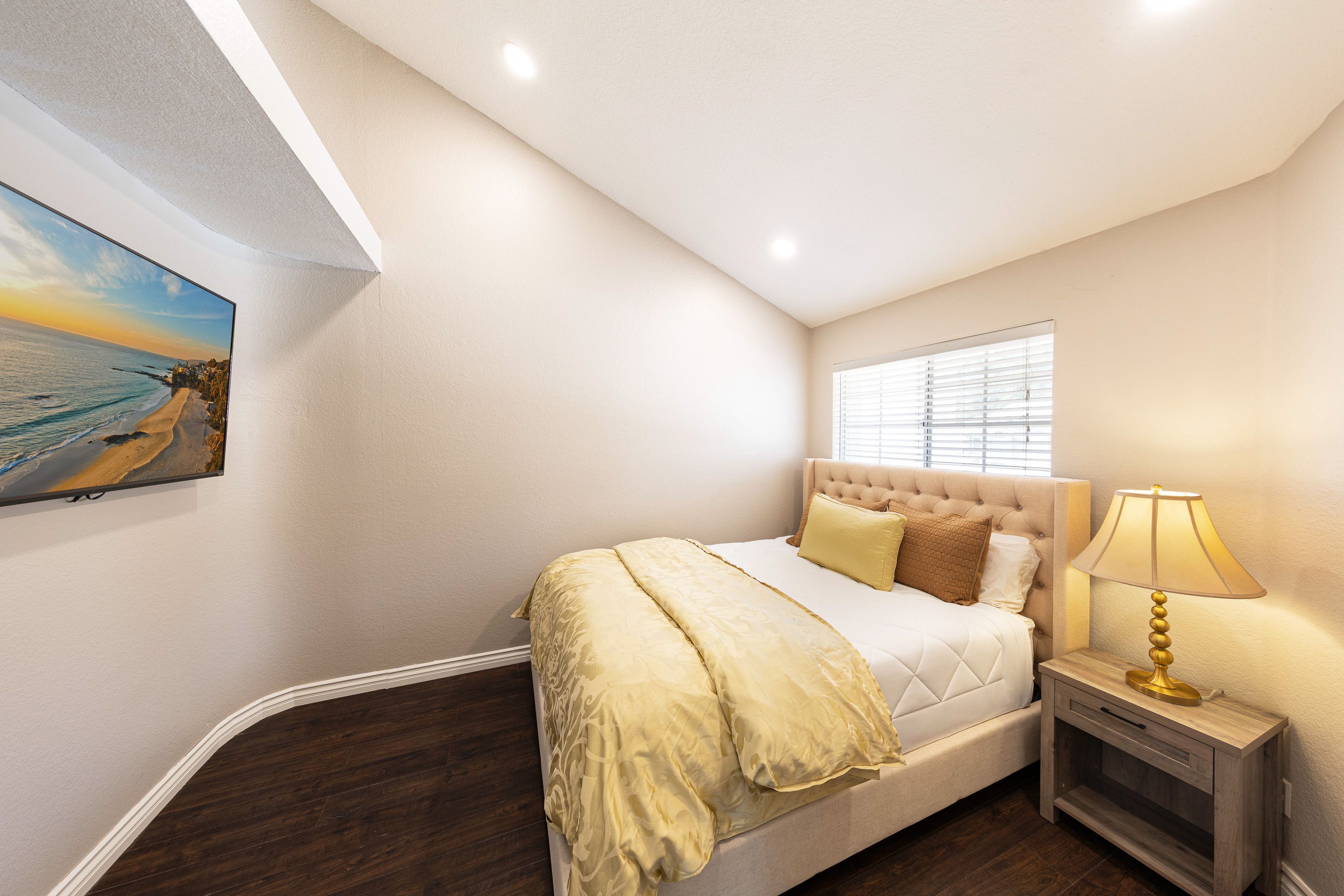 Bedroom 2 | 2nd Floor | Queen Bed | Linens Provided