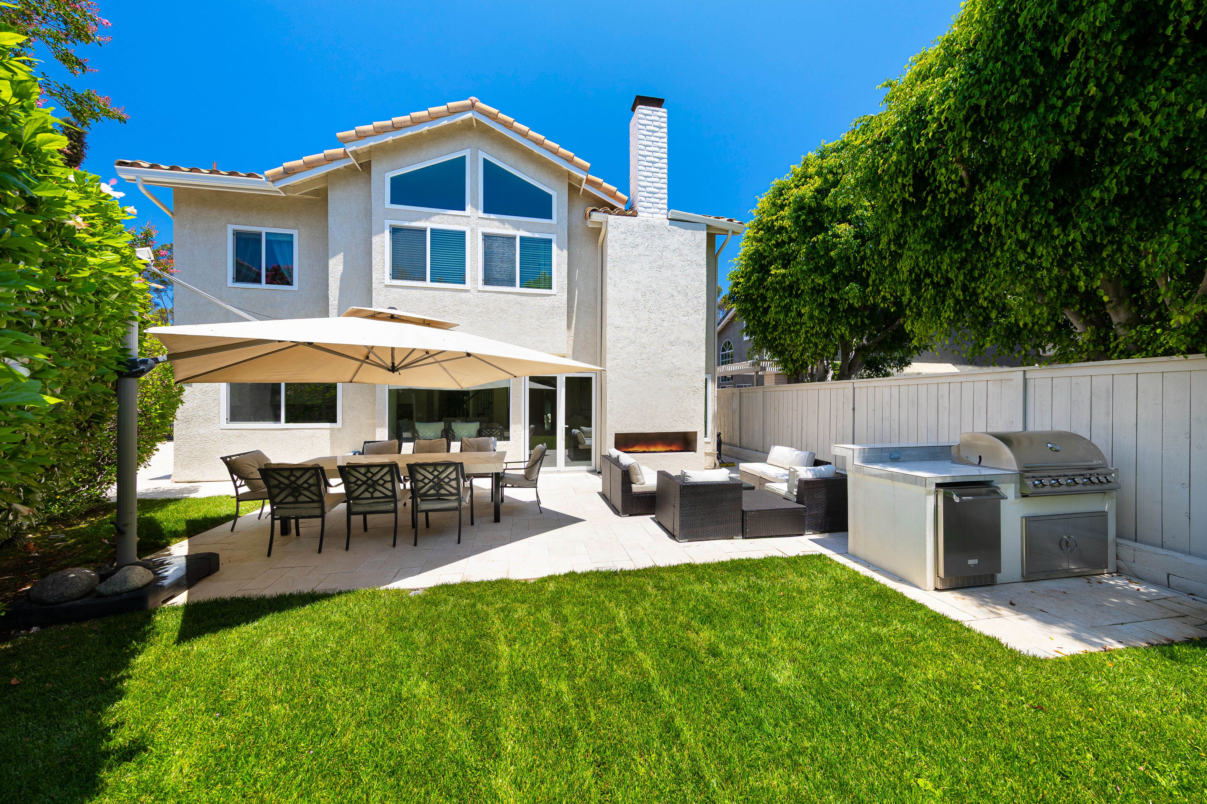 Backyard | Gas Grill & Prep Station